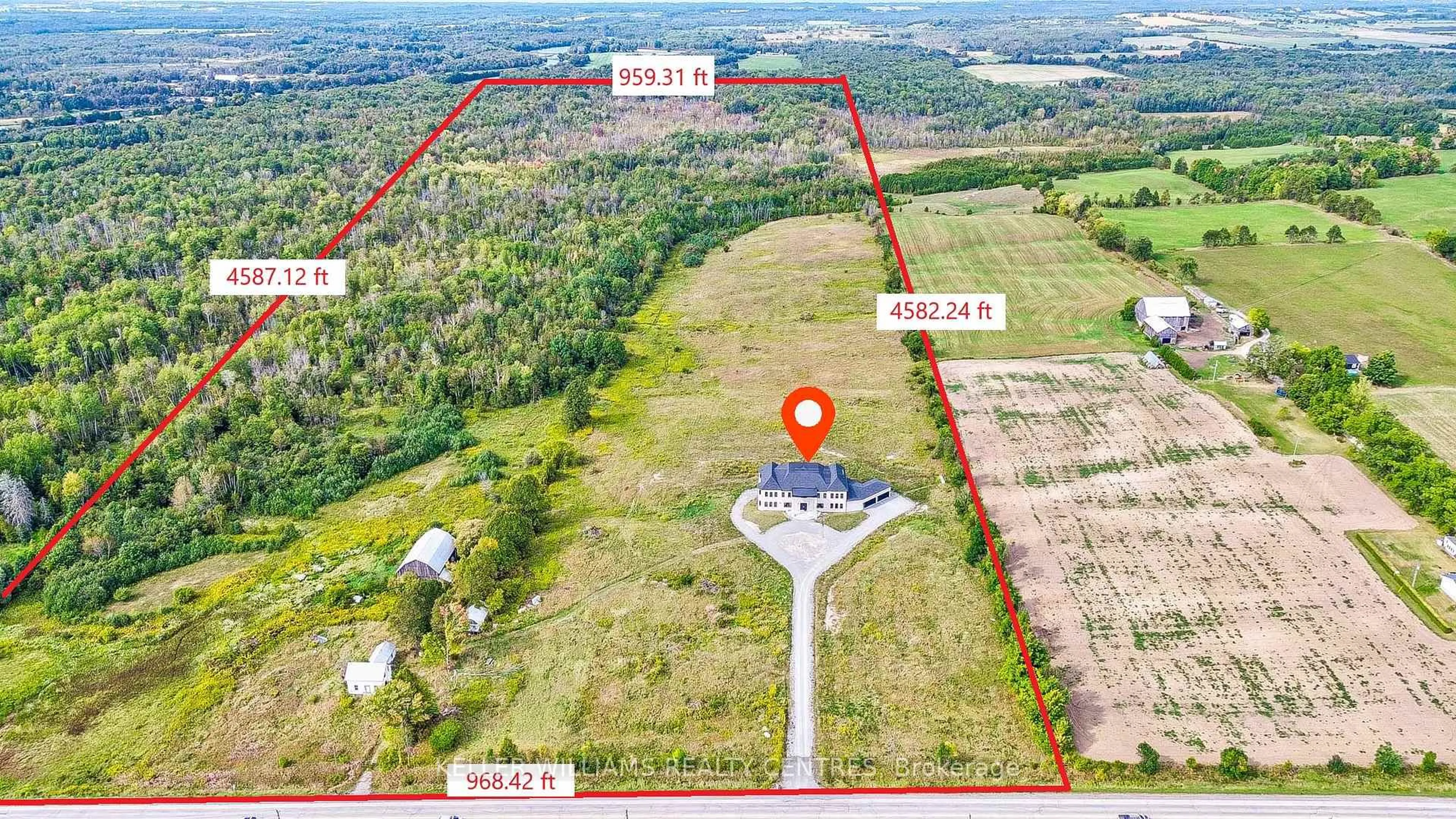 A pic from outside/outdoor area/front of a property/back of a property/a pic from drone, building for 6196 Ravenshoe Rd, Georgina Ontario L9P 1R2