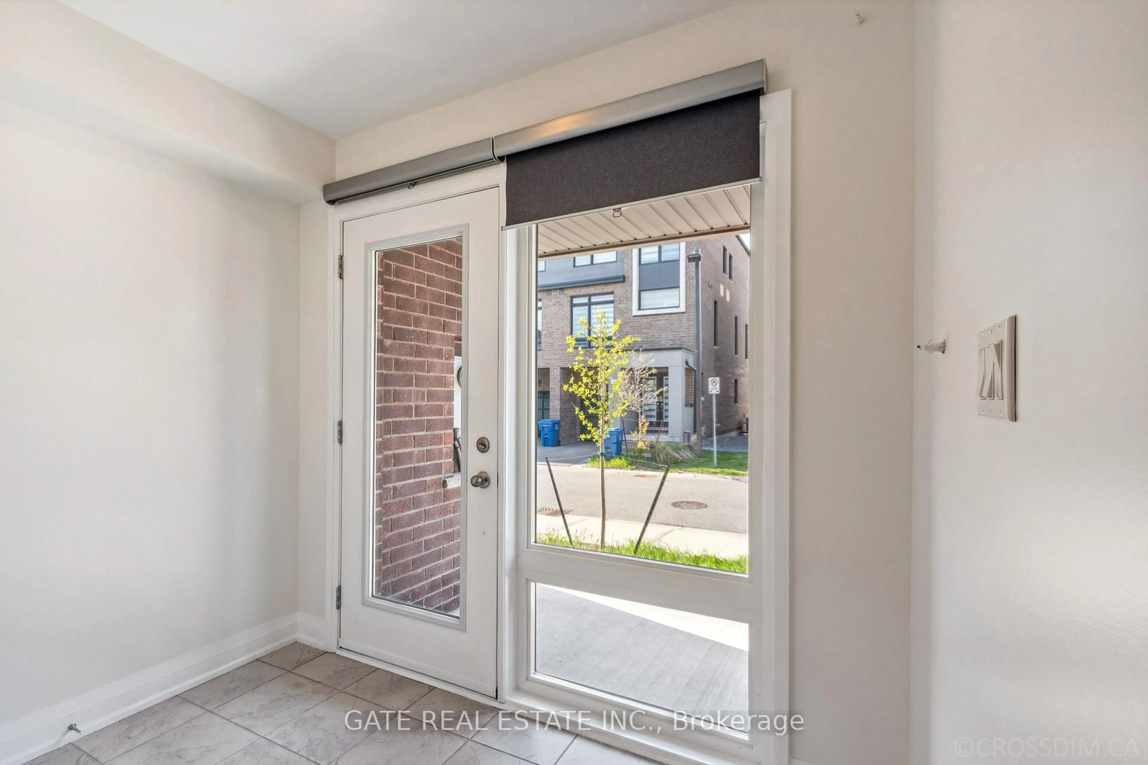 Indoor entryway for 27 Moneypenny Pl, Vaughan Ontario L4J 0K9