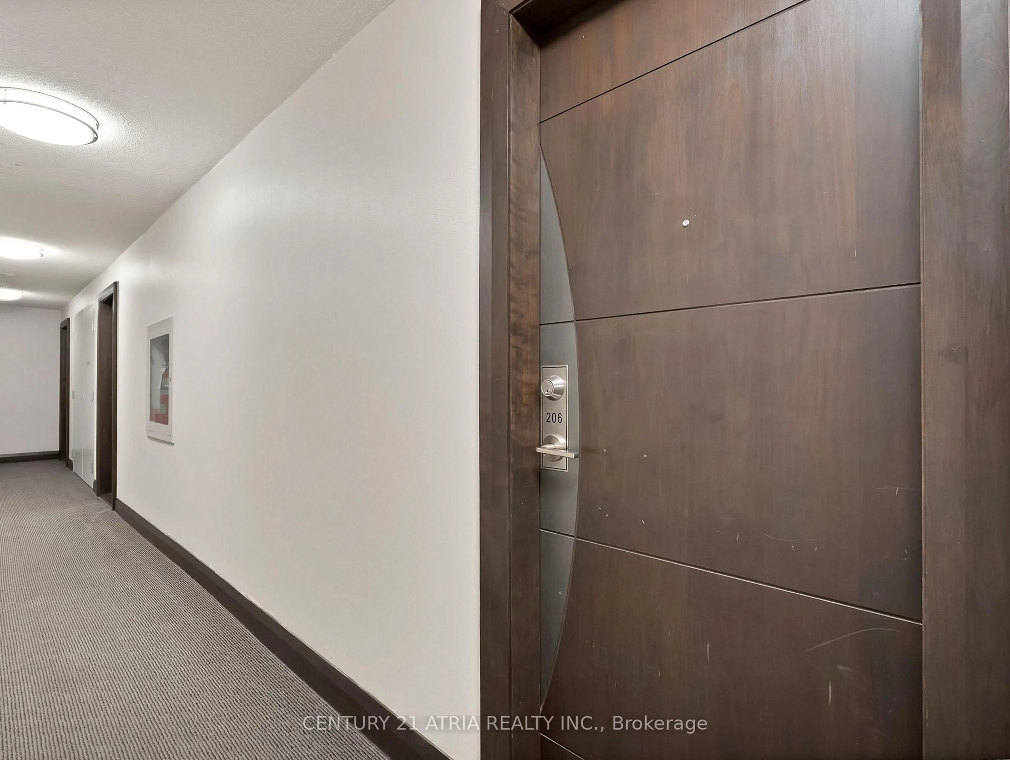 Indoor foyer for 73 King William Cres #206, Richmond Hill Ontario L4B 0C2