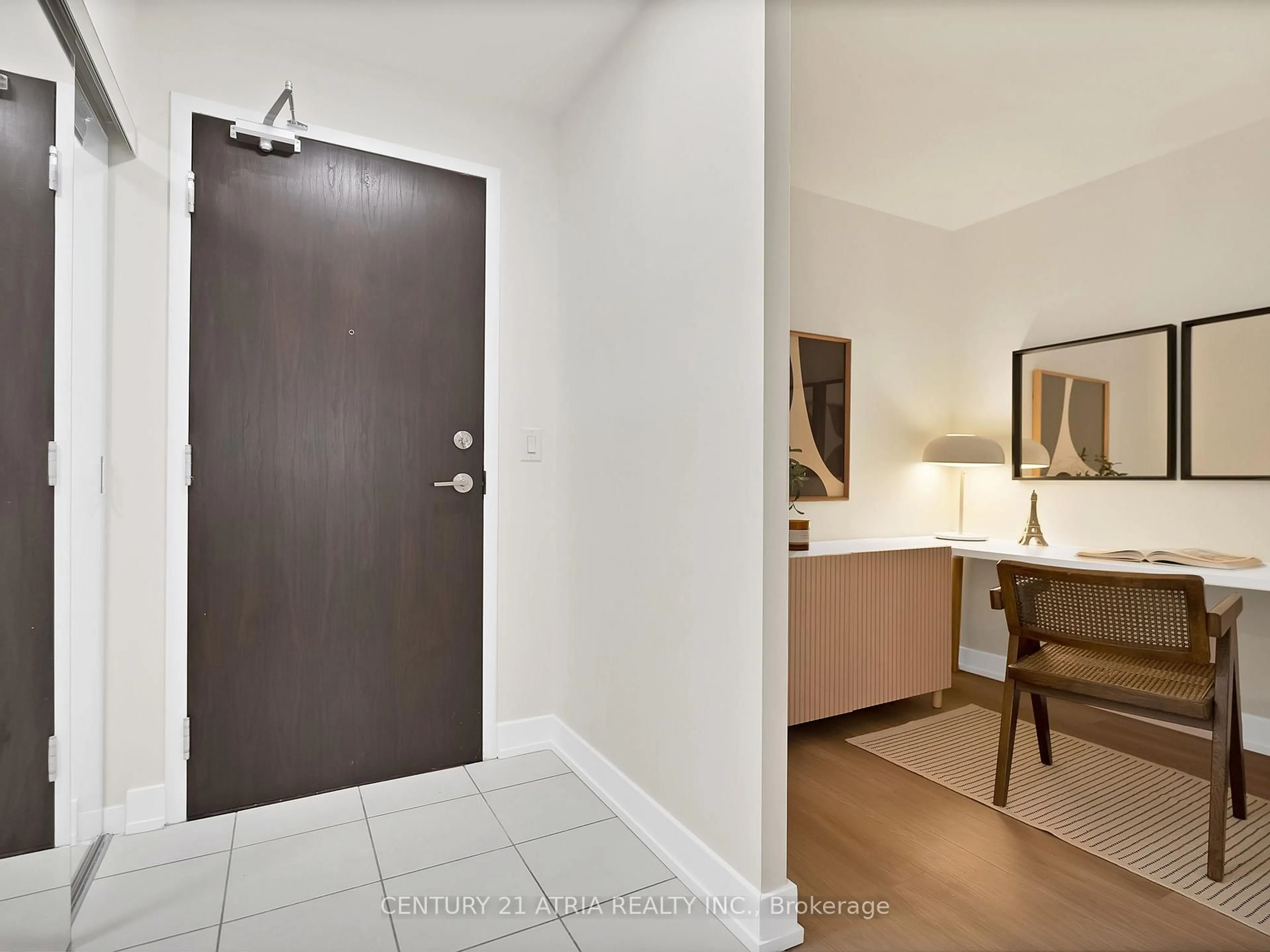 Indoor entryway for 73 King William Cres #206, Richmond Hill Ontario L4B 0C2