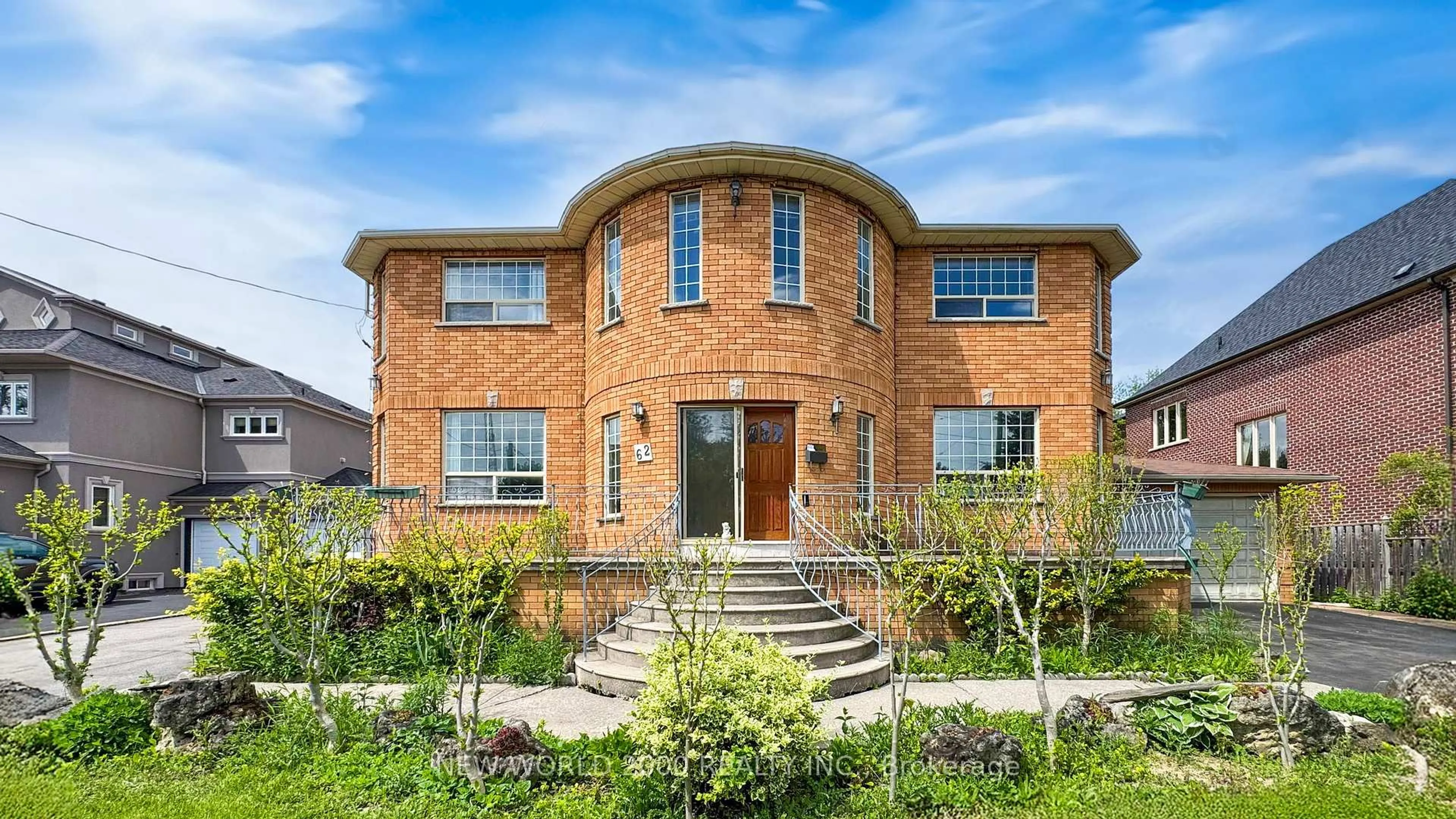 Home with brick exterior material, building for 62 Langstaff Rd, Richmond Hill Ontario L4C 6N3