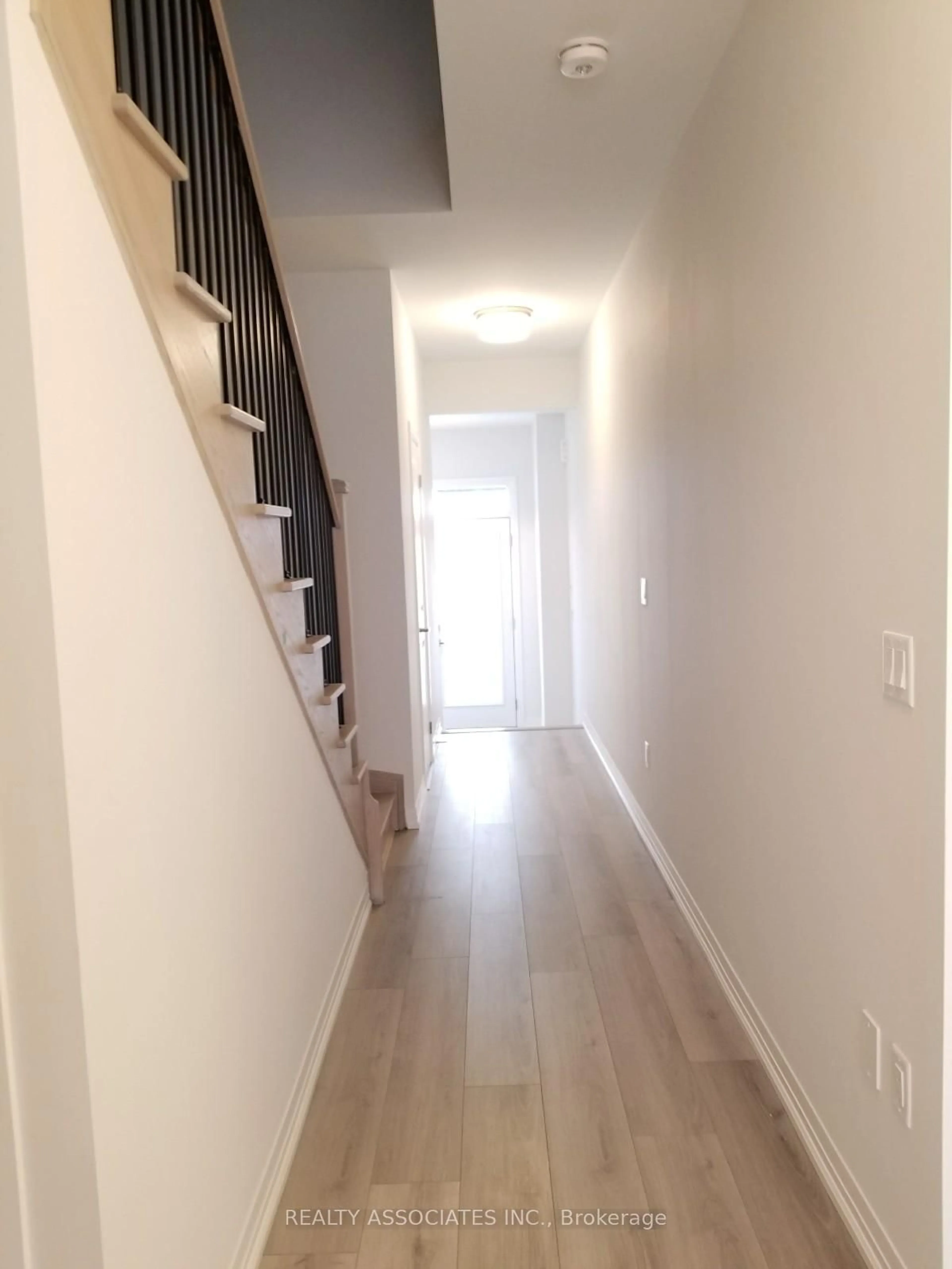 Unknown for 71 Schmeltzer Cres, Richmond Hill Ontario L4E 1J1