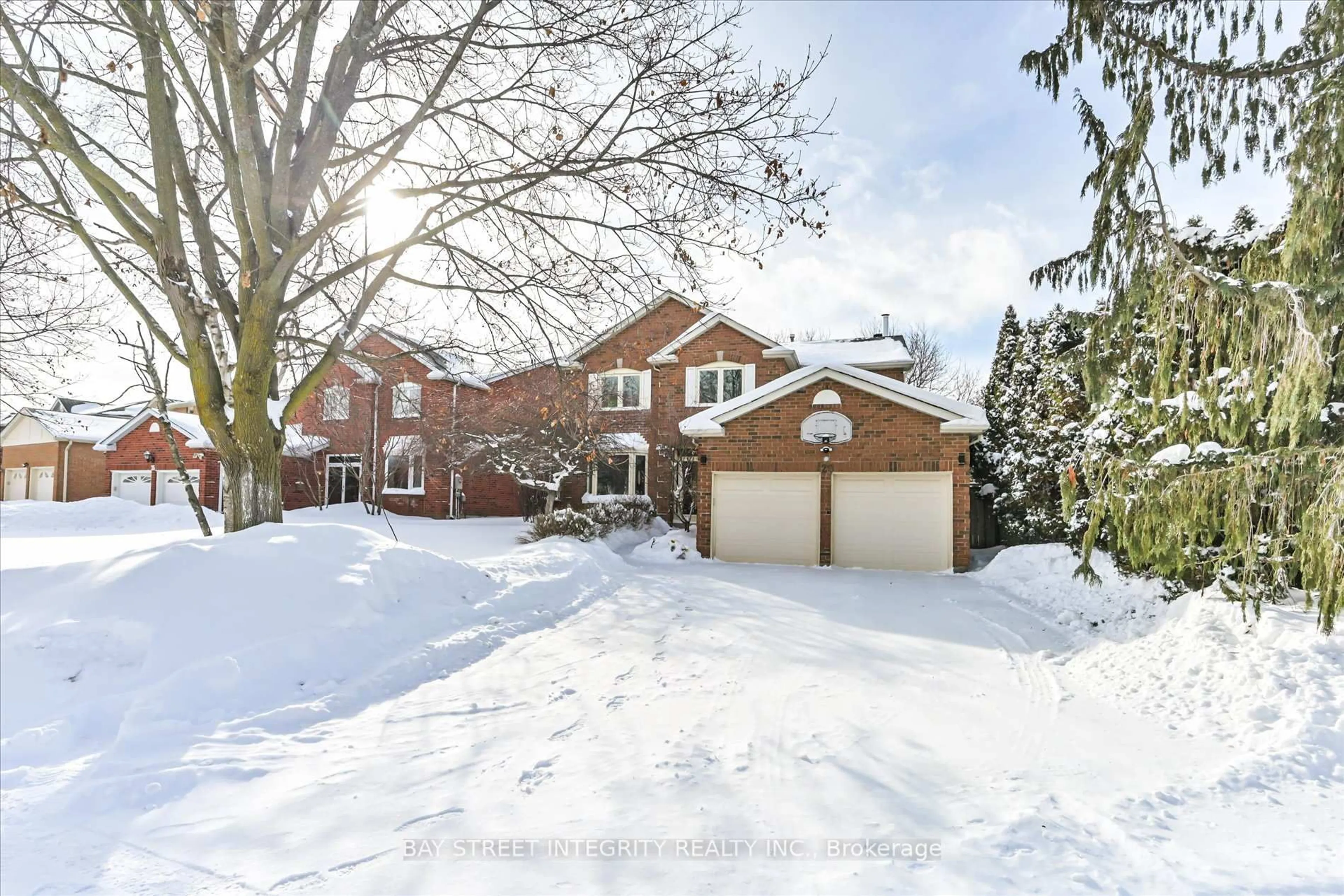 Home with brick exterior material, street for 28 Carnforth Dr, Markham Ontario L3R 7W1