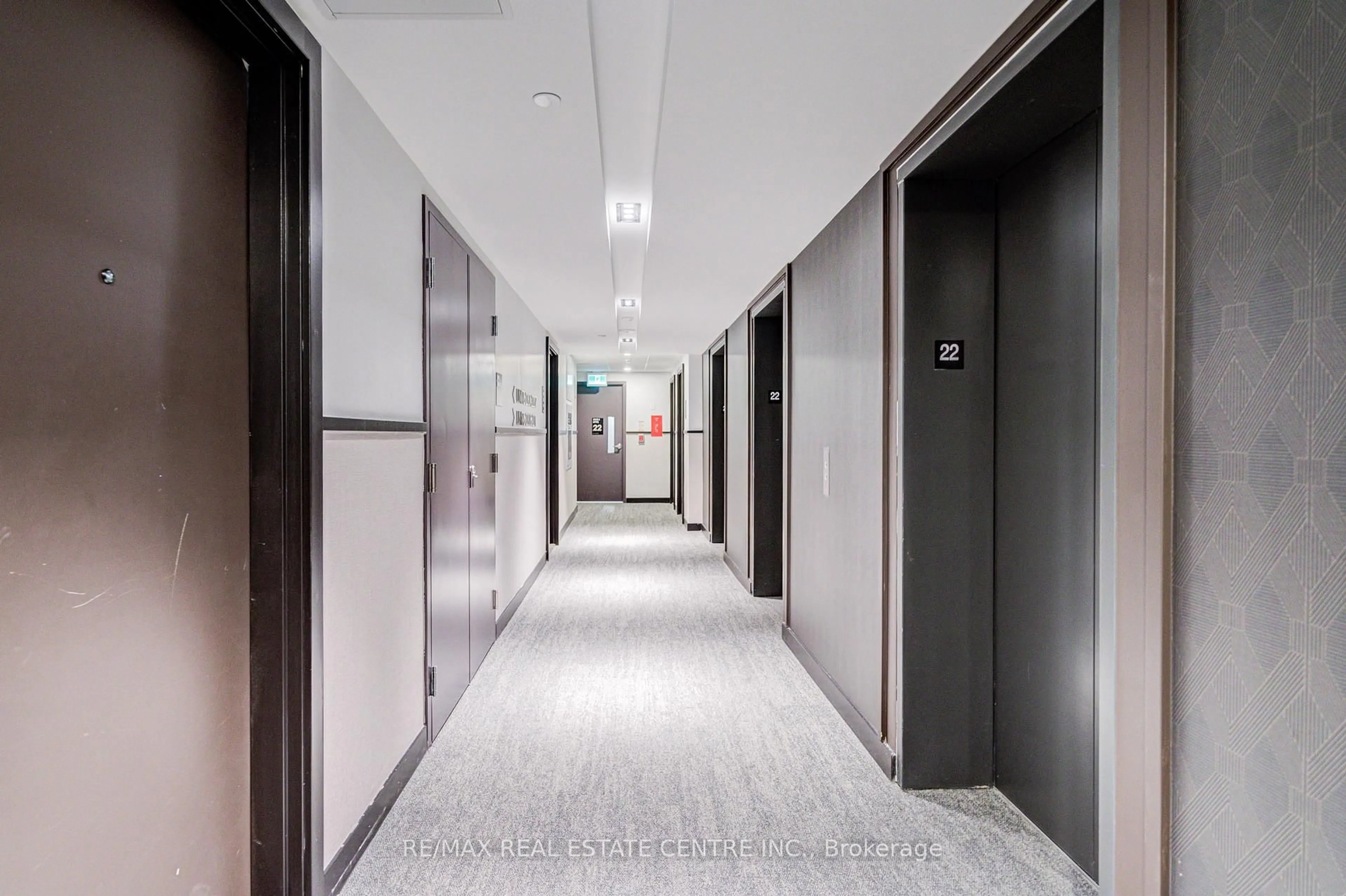 Indoor foyer for 474 Caldari Rd #2204, Vaughan Ontario L4K 0R5