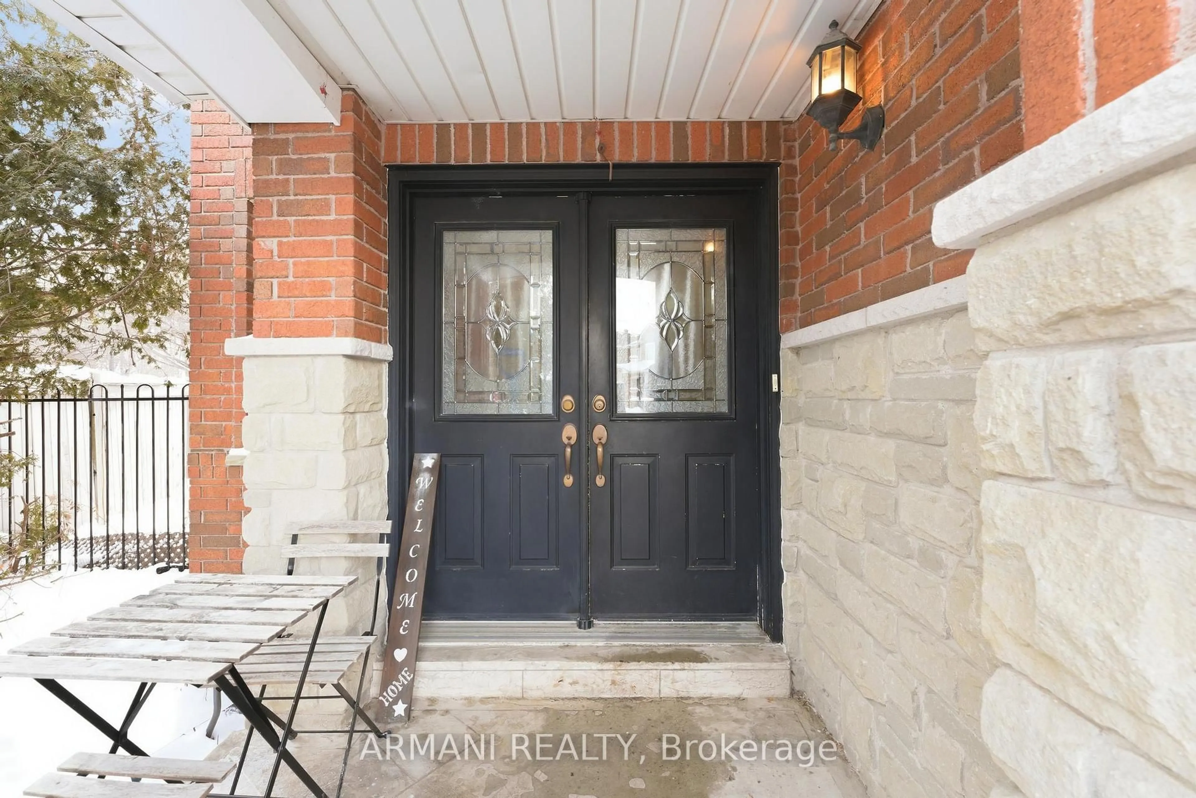 Indoor entryway for 46 Purcell Cres, Vaughan Ontario L6A 3C6