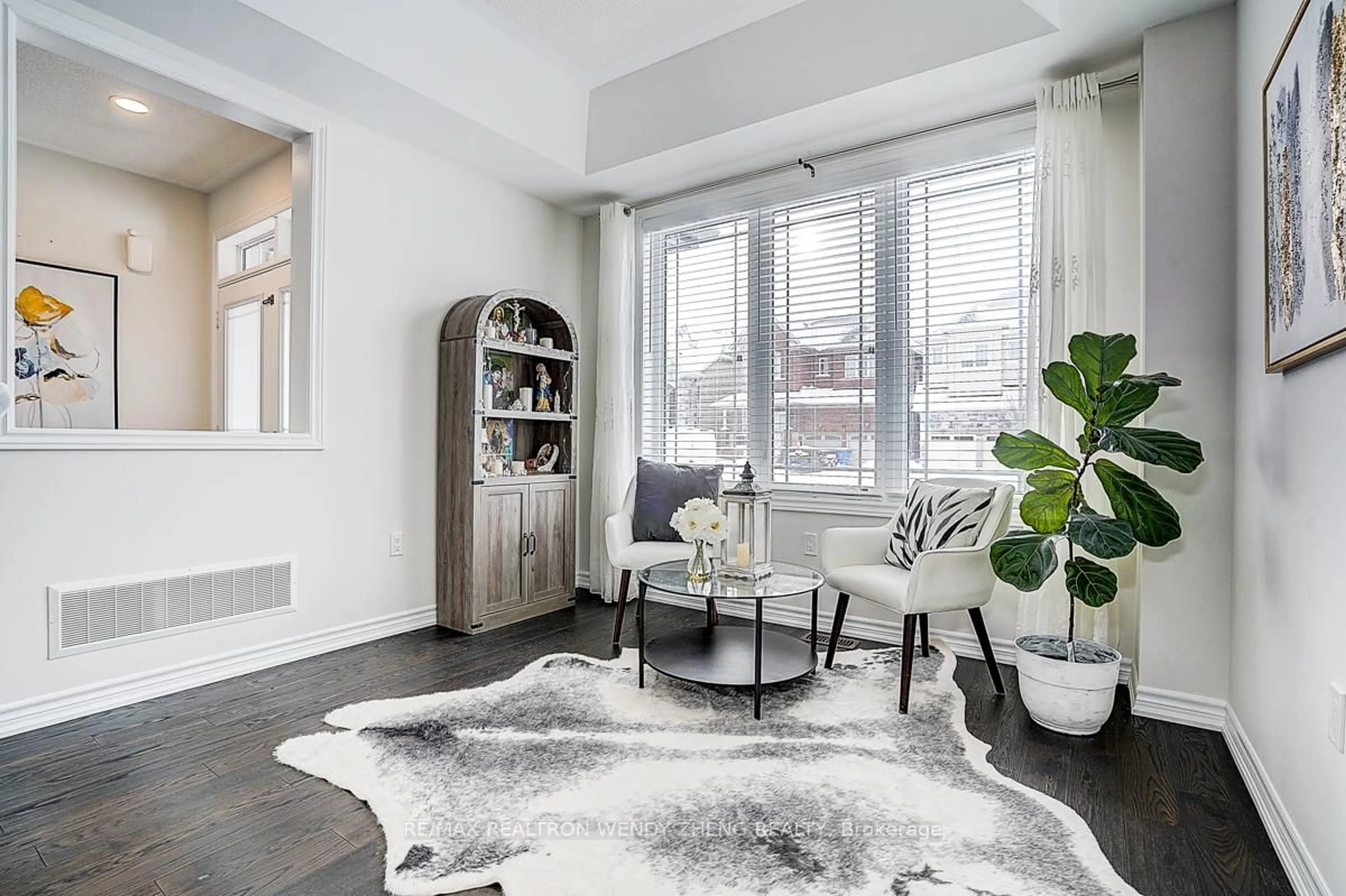 Living room with furniture, unknown for 23 Terrell Ave, Georgina Ontario L4P 0C8