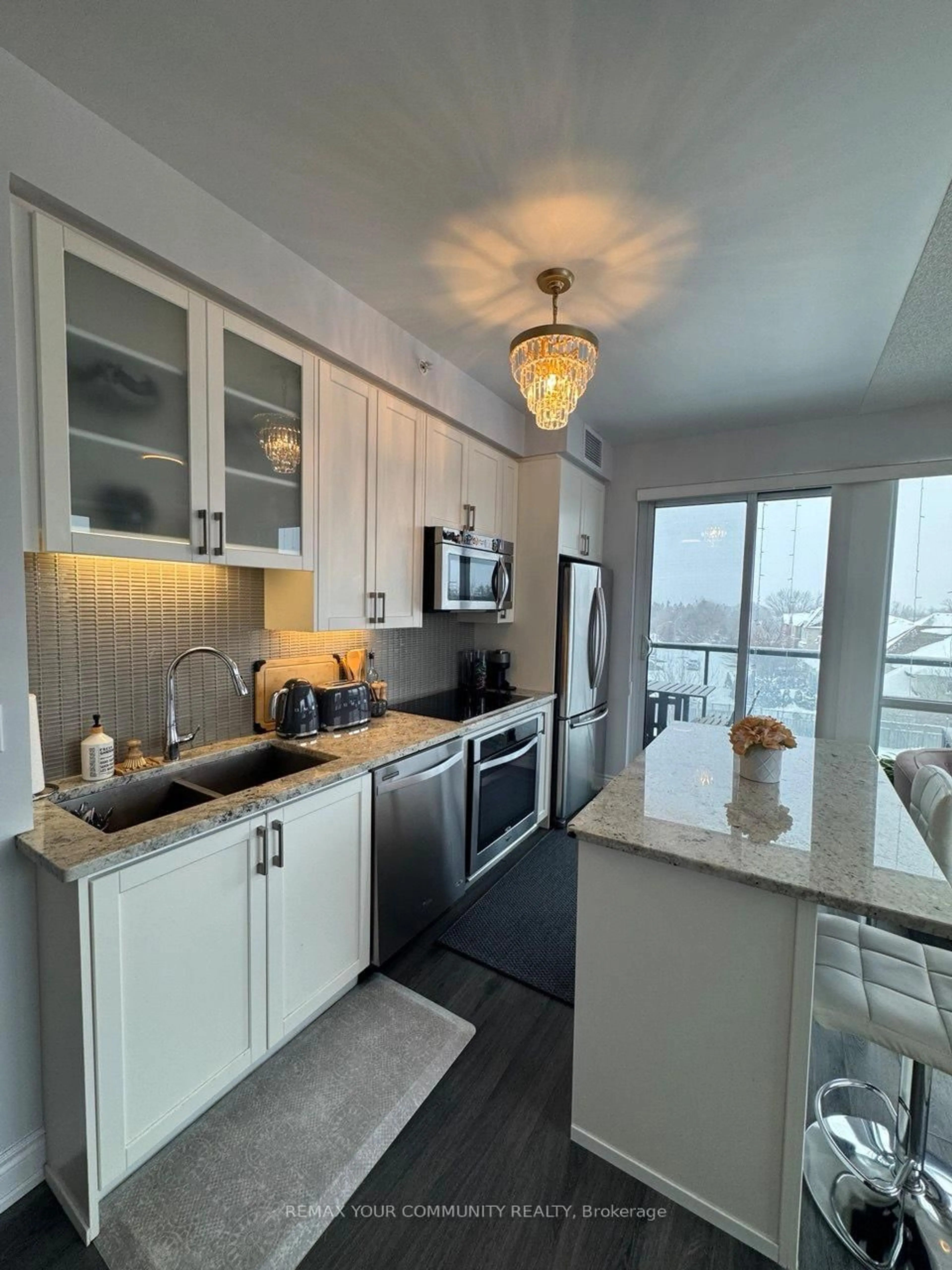 Open concept kitchen, unknown for 9090 Yonge St #302B, Richmond Hill Ontario L4C 0Z1