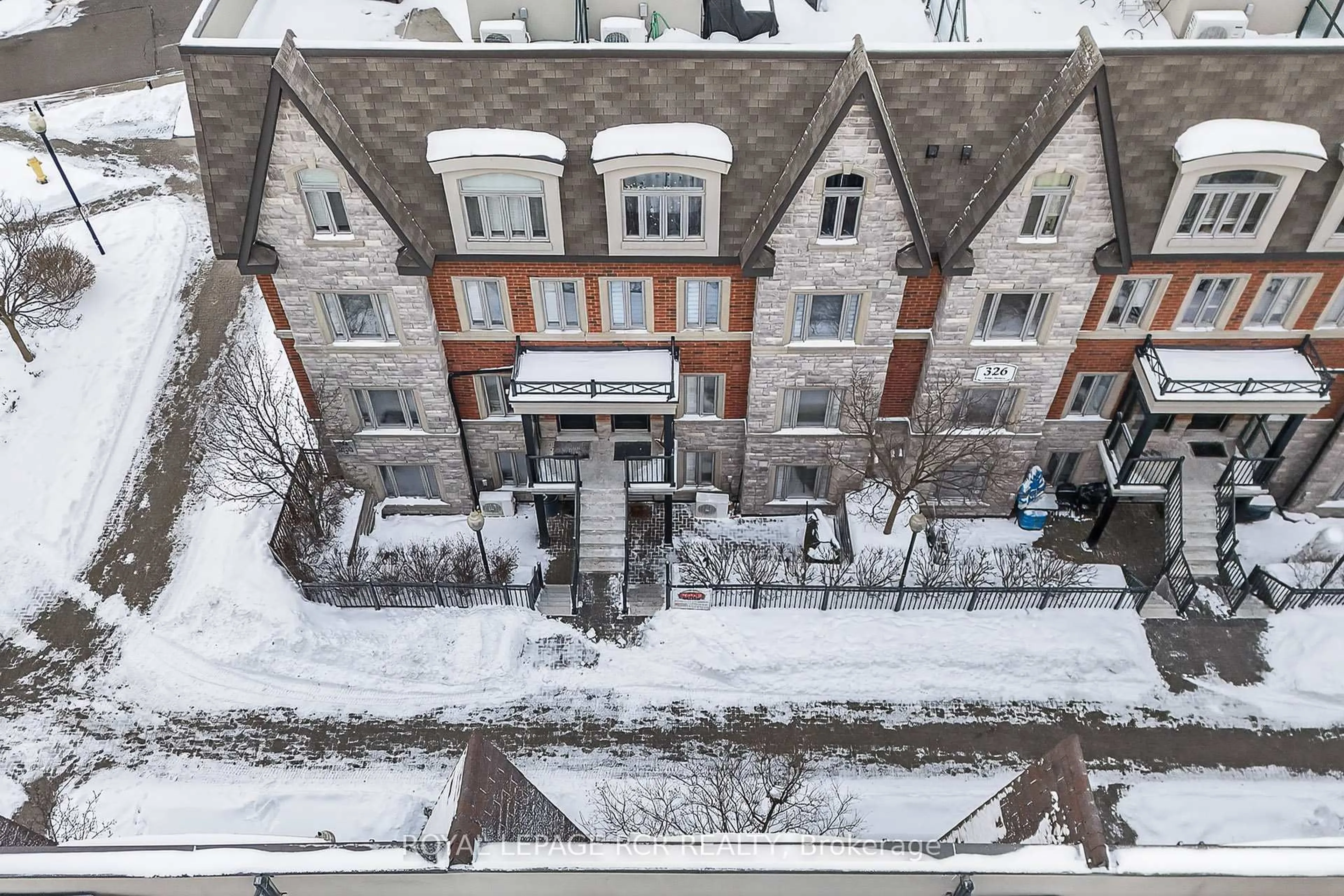 A pic from outside/outdoor area/front of a property/back of a property/a pic from drone, city buildings view from balcony for 326 John St #138, Markham Ontario L3T 0B1