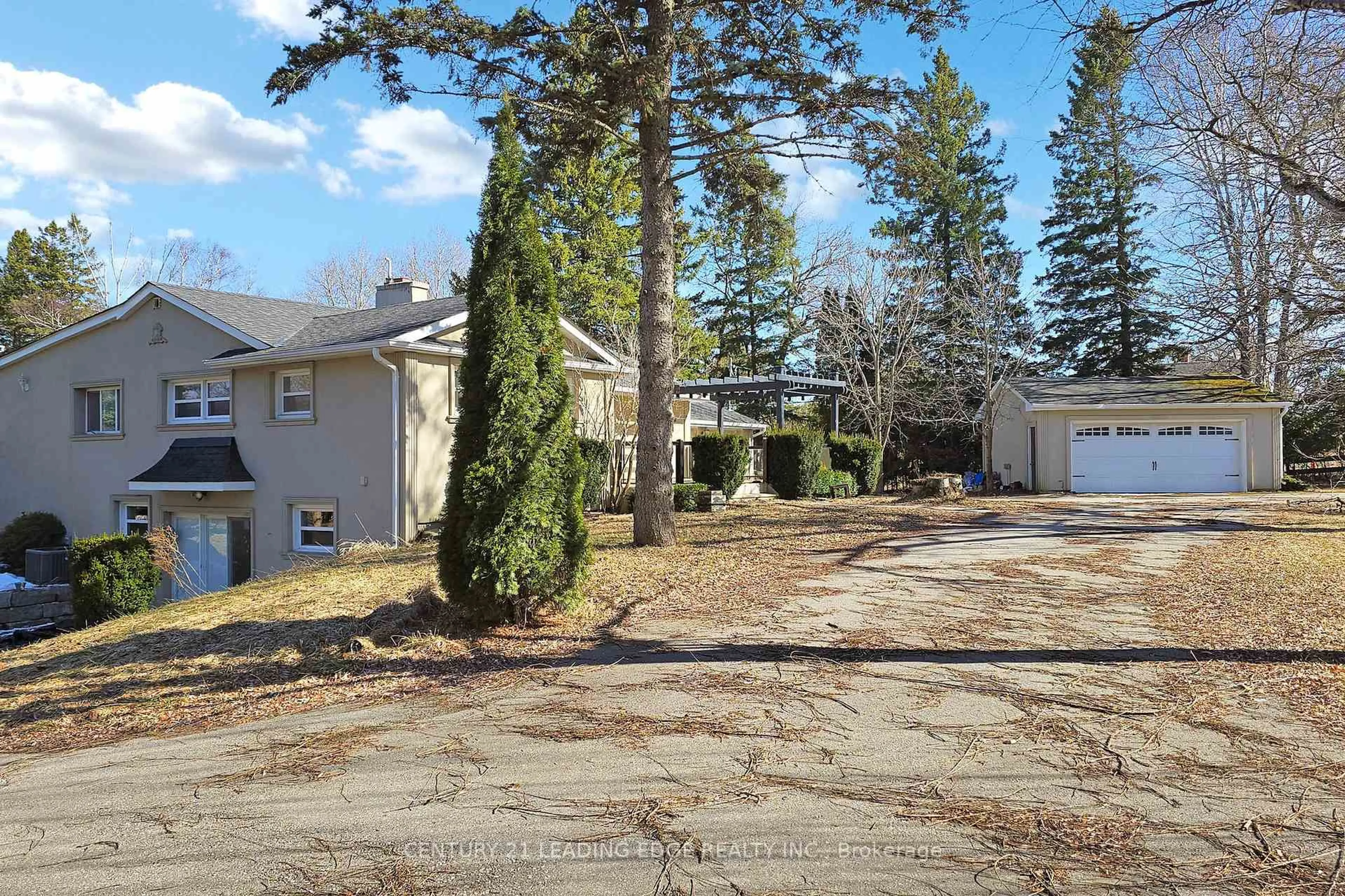 A pic from outside/outdoor area/front of a property/back of a property/a pic from drone, street for 14489 Highway 48, Whitchurch-Stouffville Ontario L4A 7X3