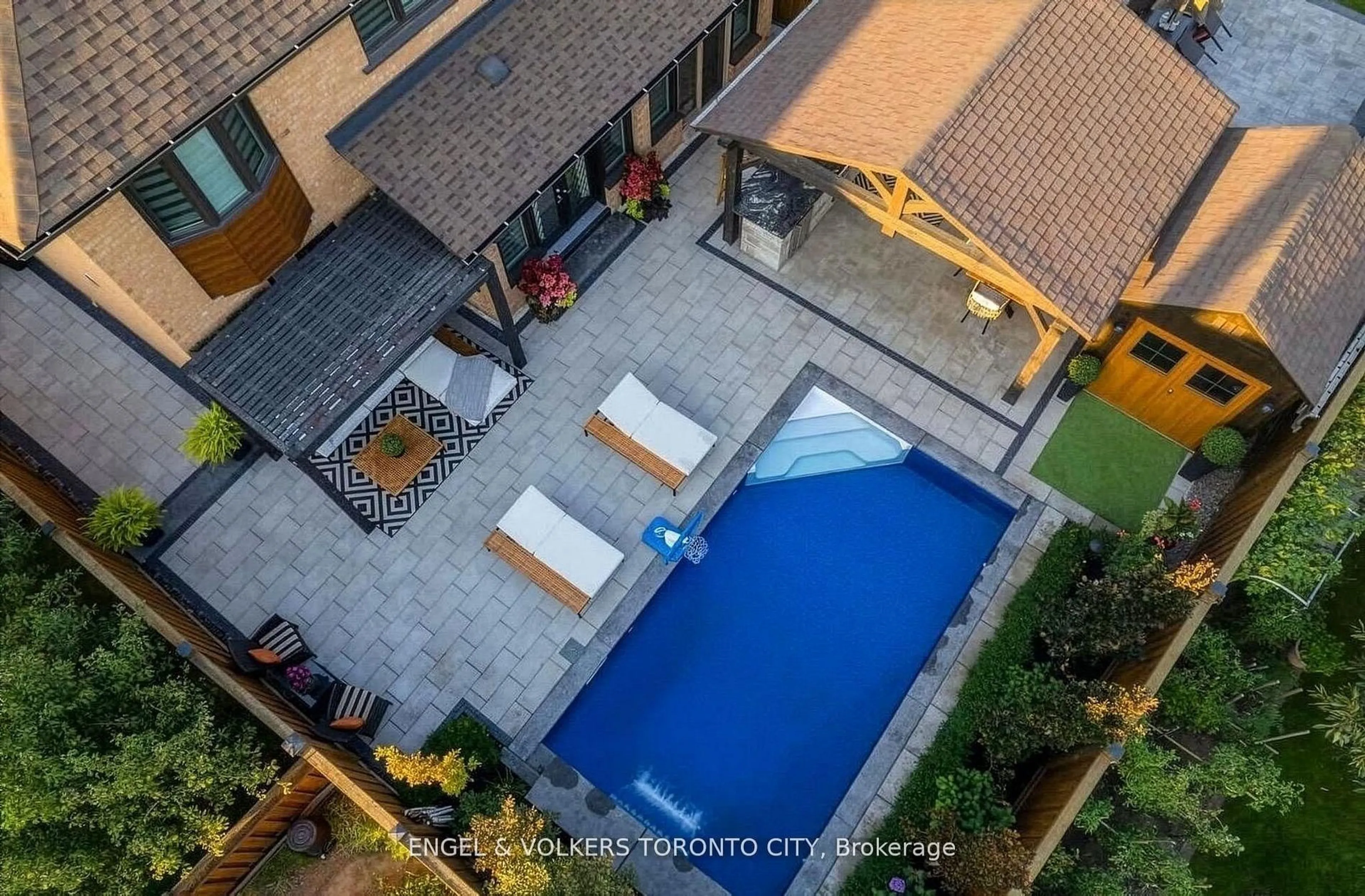 A pic from outside/outdoor area/front of a property/back of a property/a pic from drone, city buildings view from balcony for 57 Burgosa Crt, Vaughan Ontario L4L 5C8