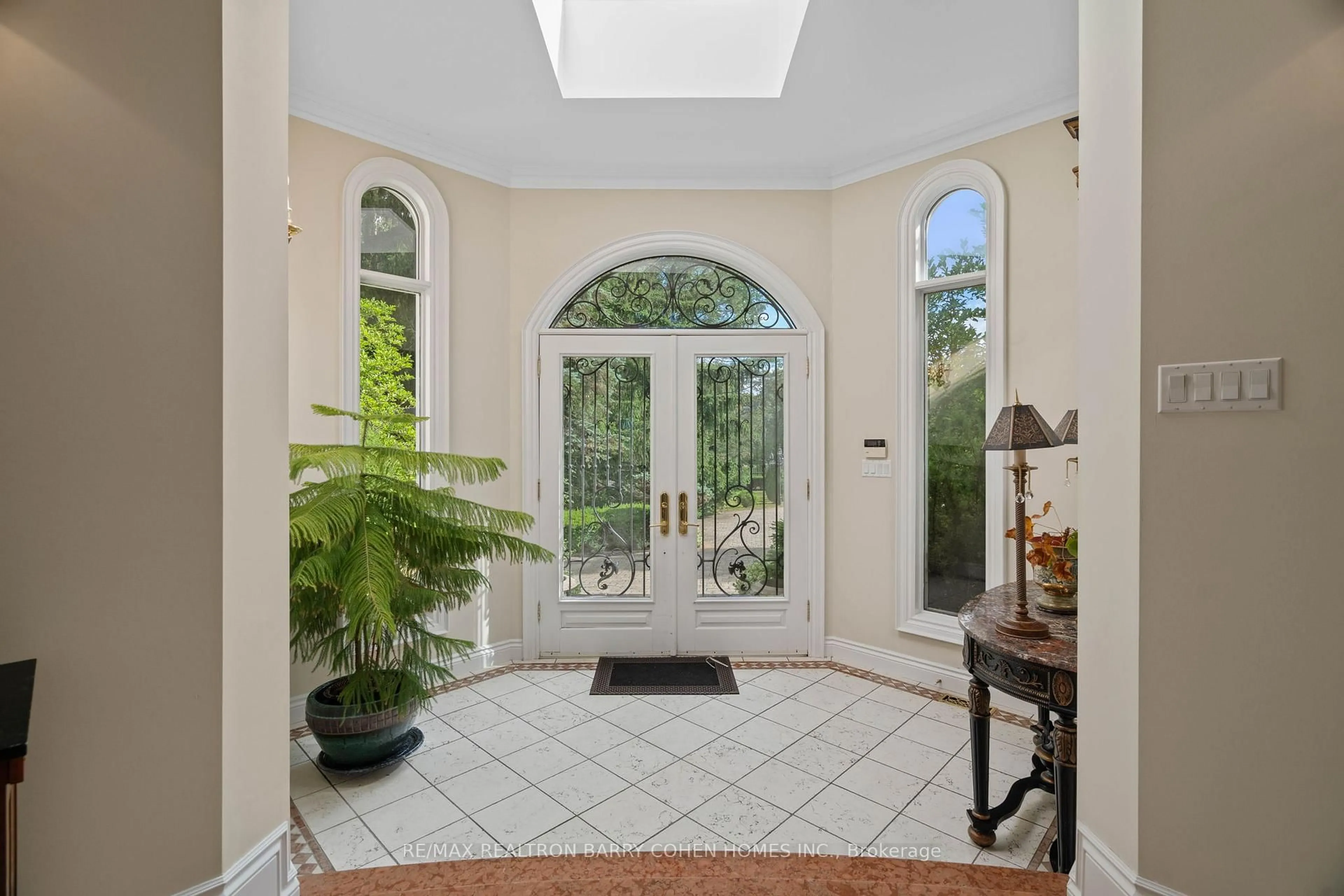 Indoor entryway for 78 Elgin St, Markham Ontario L3T 1W6