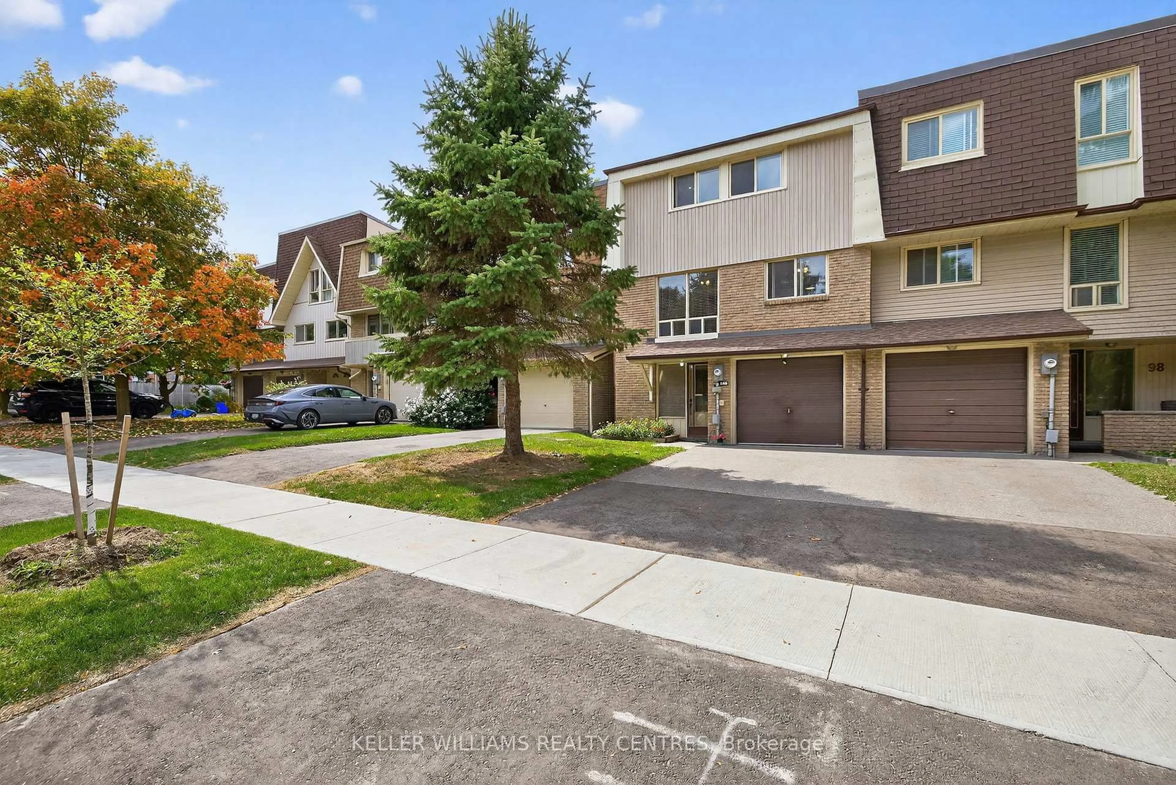 Unknown for 100 Poplar Cres, Aurora Ontario L4G 3L3
