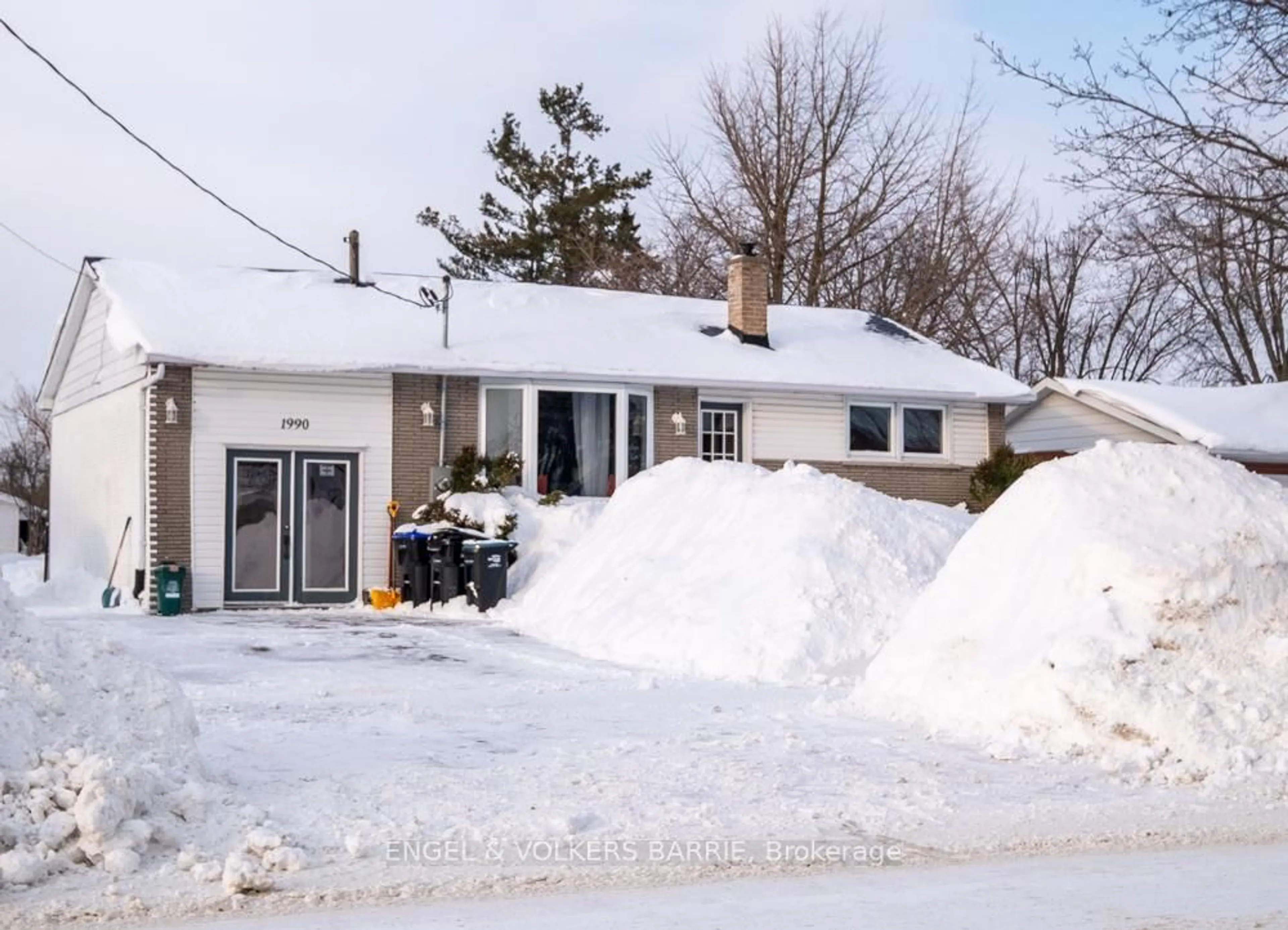 Unknown for 1990 Victoria St, Innisfil Ontario L9S 1K2