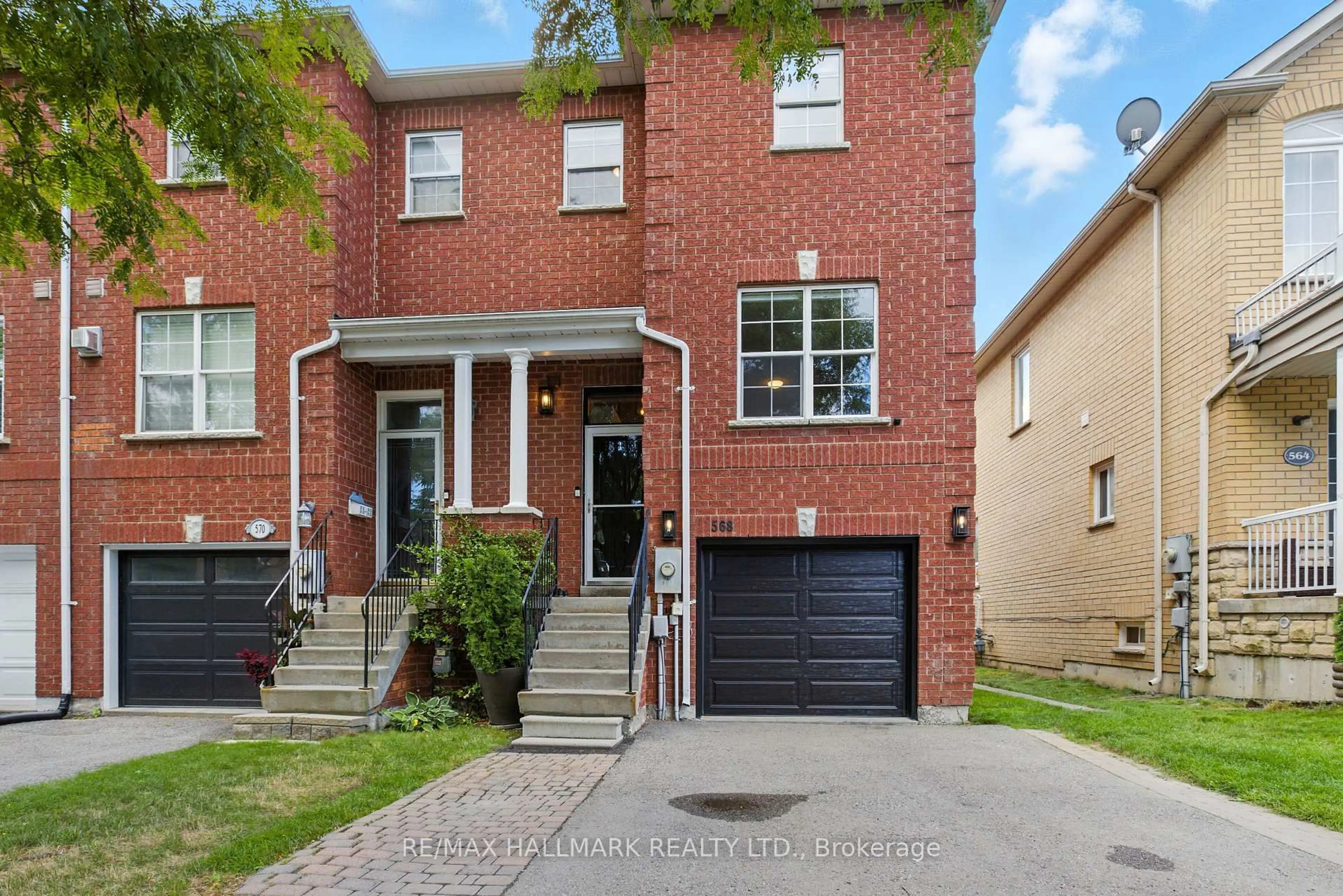 Home with brick exterior material, street for 568 Legresley Lane, Newmarket Ontario L3Y 8R8