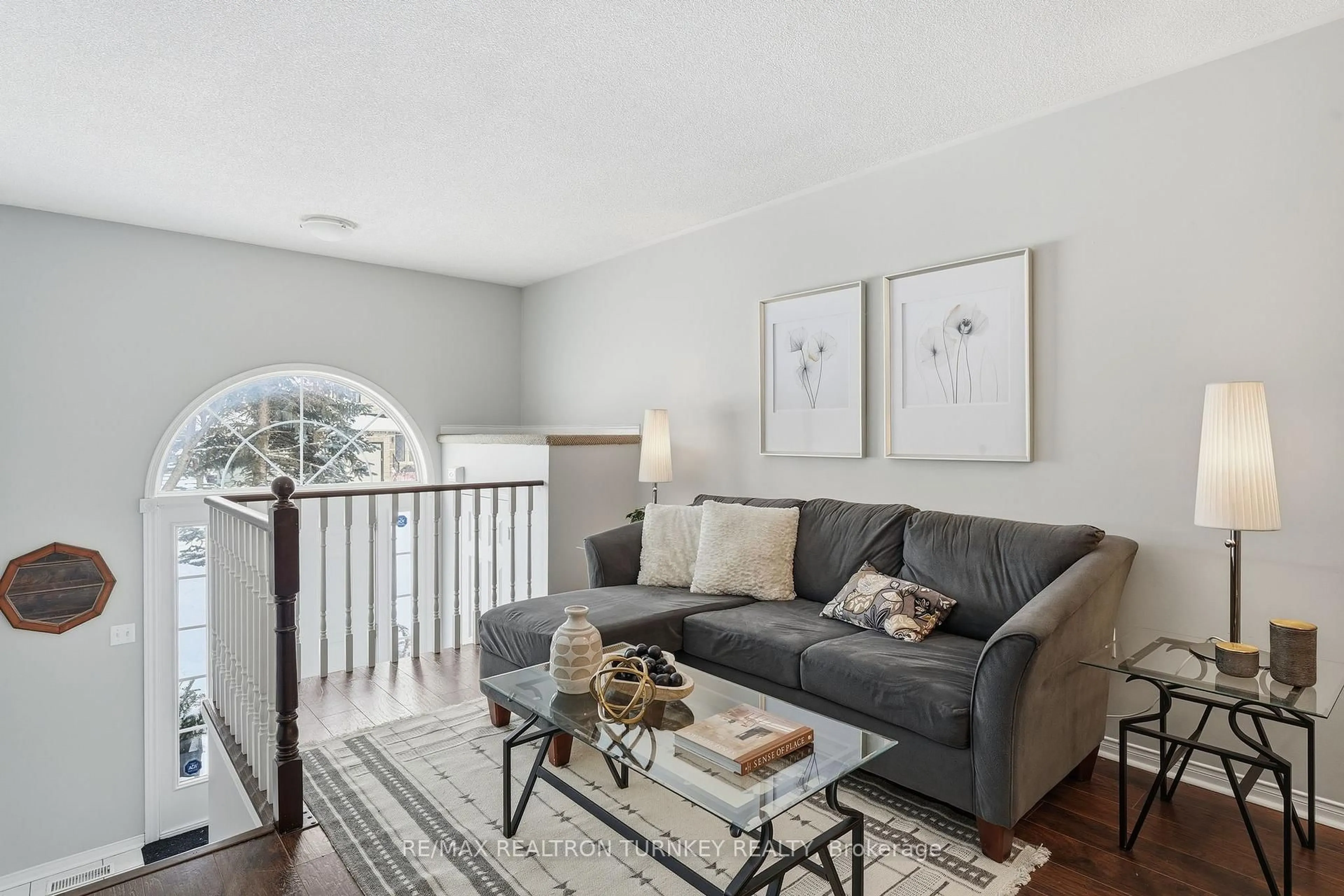 Living room with furniture, unknown for 78 Clearmeadow Blvd, Newmarket Ontario L3X 2M6