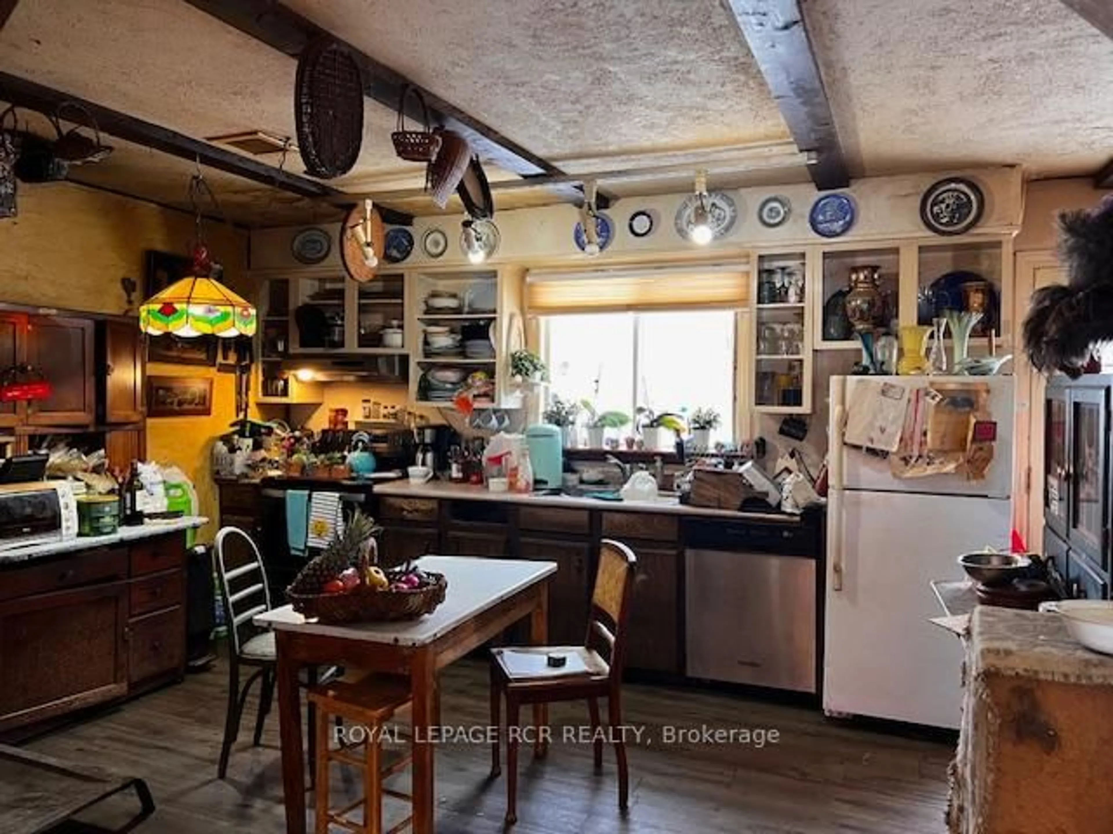 Rustic kitchen, unknown for 8391 10th Line, Essa Ontario L4M 4S4