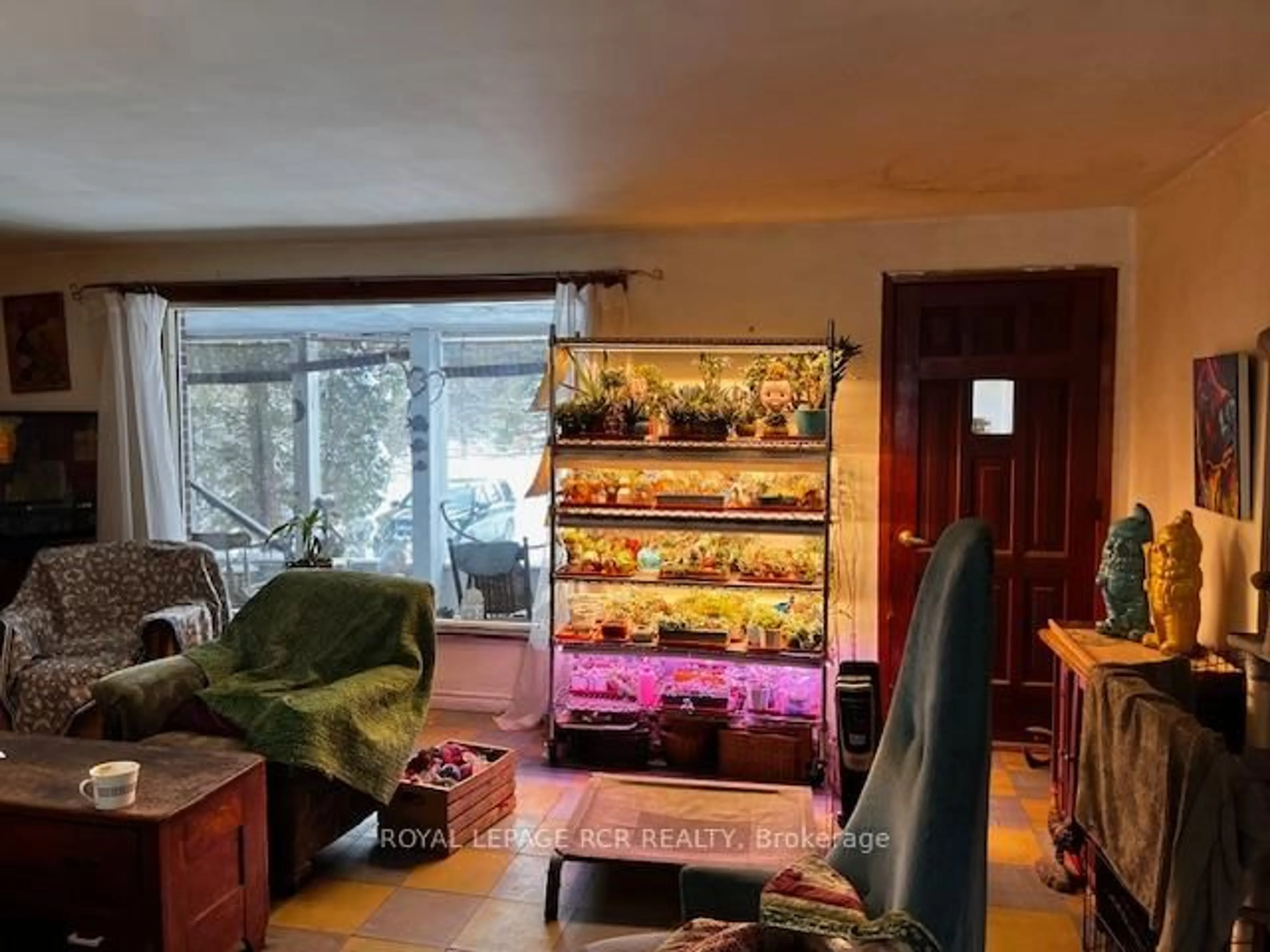 A pic of a room for 8391 10th Line, Essa Ontario L4M 4S4