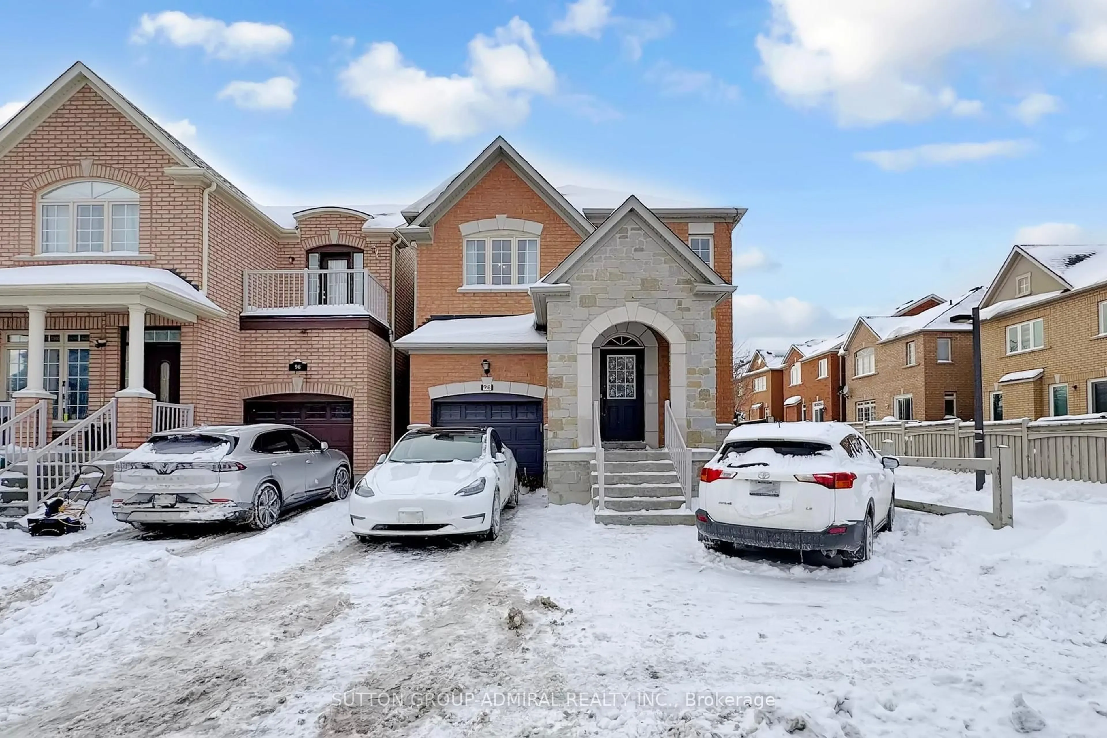 Home with brick exterior material, street for 98 Dewpoint Rd, Vaughan Ontario L4J 9E1