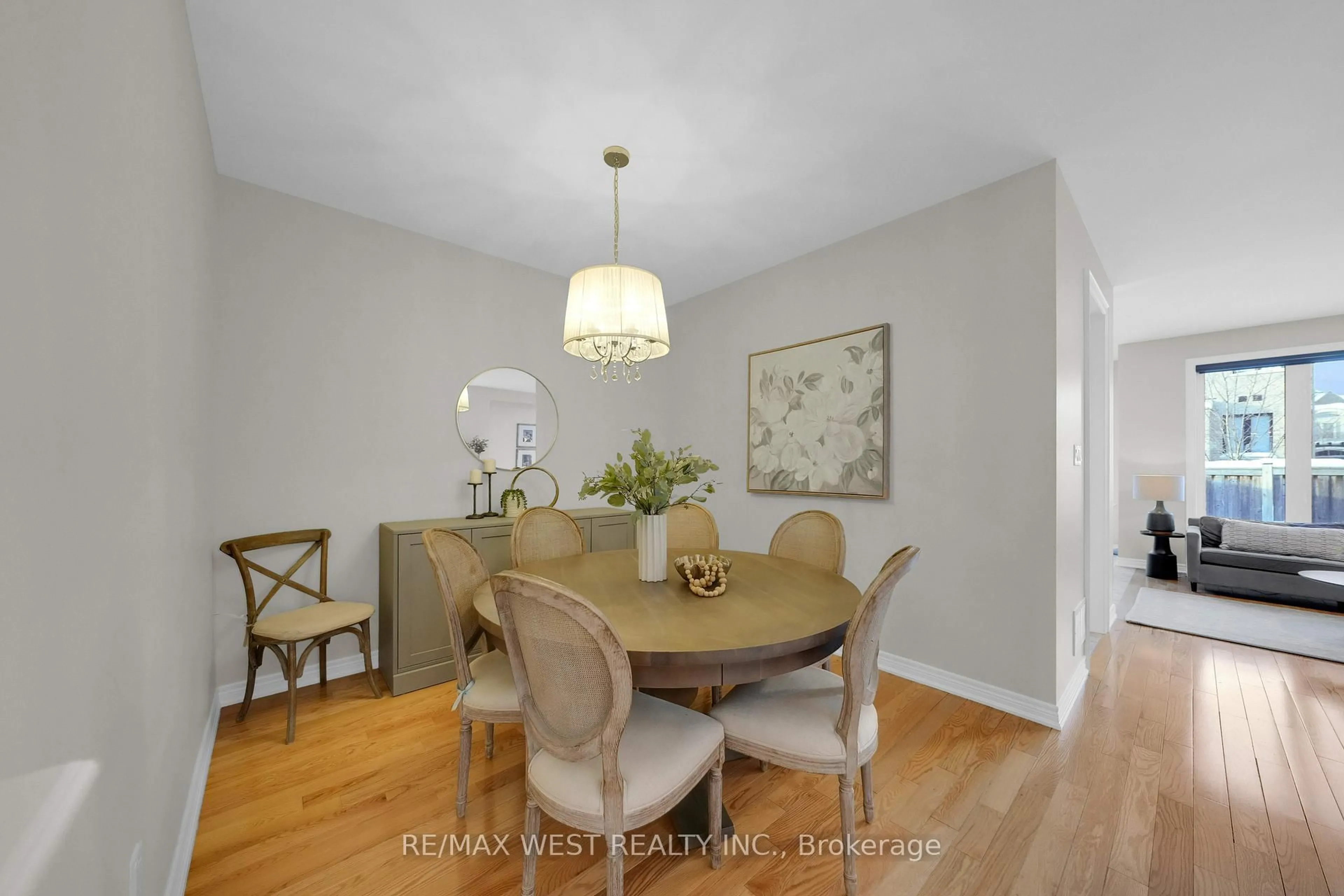 Dining room, wood/laminate floor for 244 Hansard Dr, Vaughan Ontario L4H 0W1