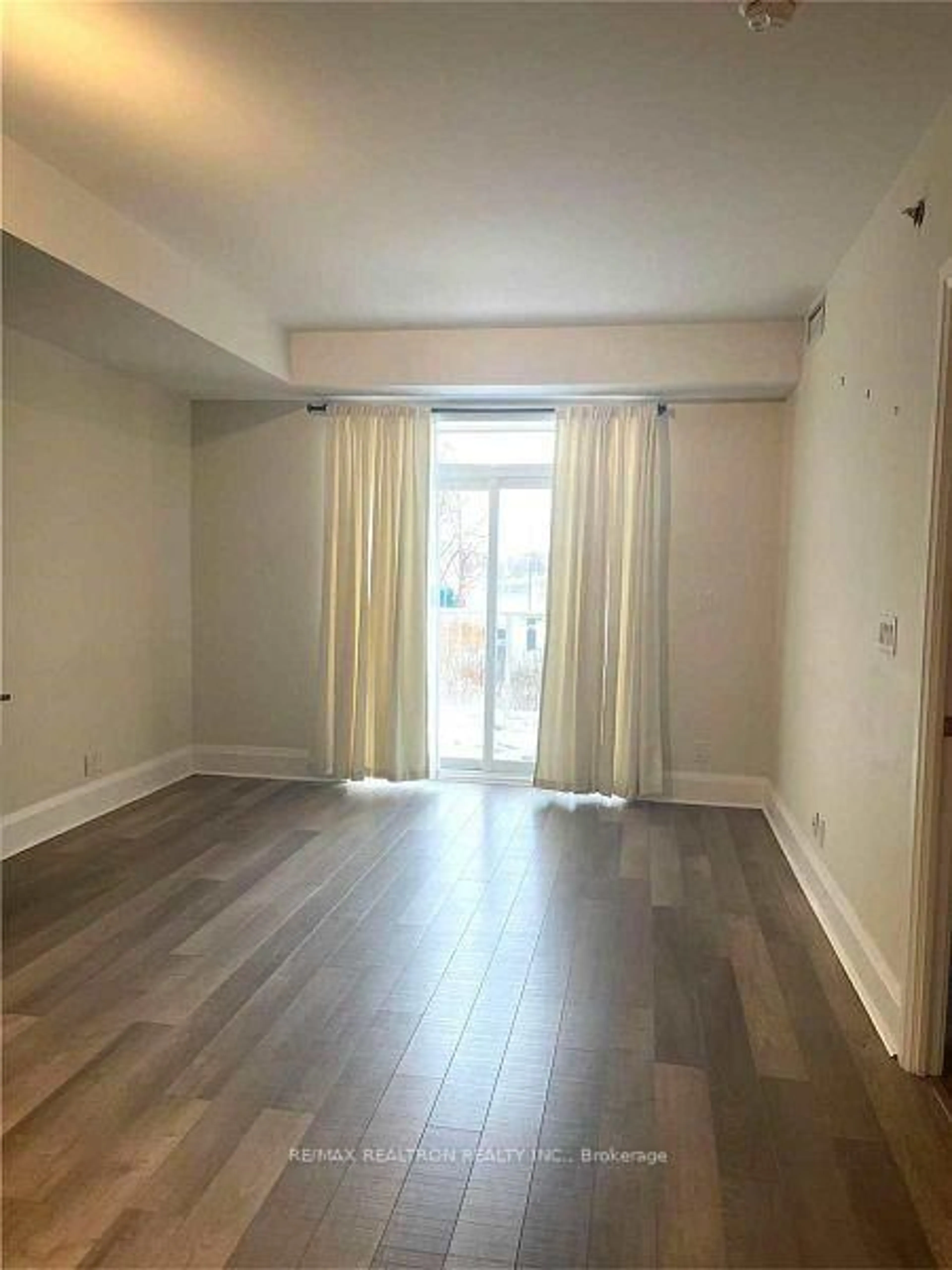 A pic of a room for 28 Prince Regent St #129, Markham Ontario L6C 0V5