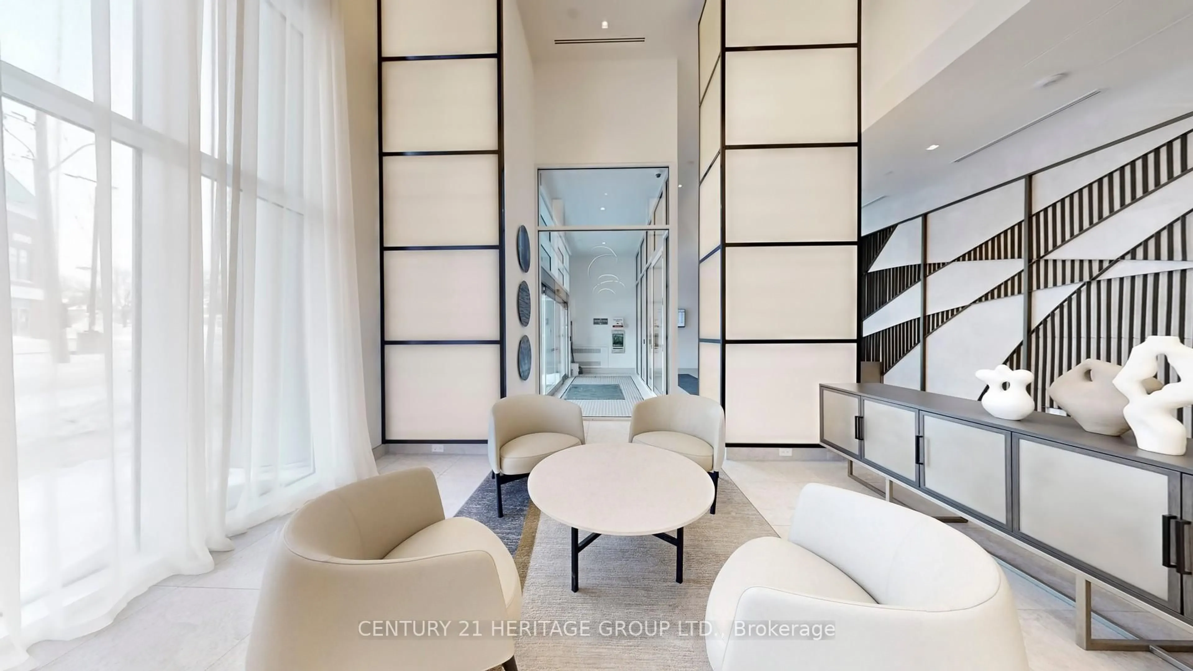 Indoor foyer for 8888 Yonge St #225, Richmond Hill Ontario L4C 6Z1