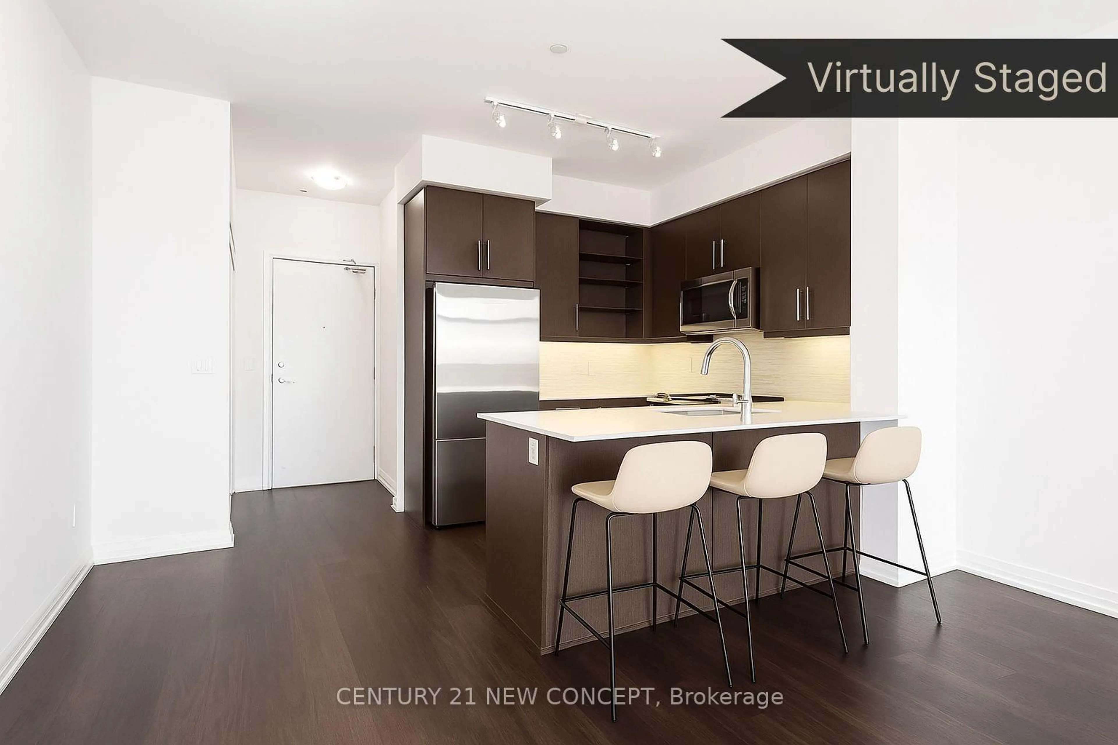 Open concept kitchen, unknown for 65 Oneida Cres #Ph10, Richmond Hill Ontario L4B 4T9