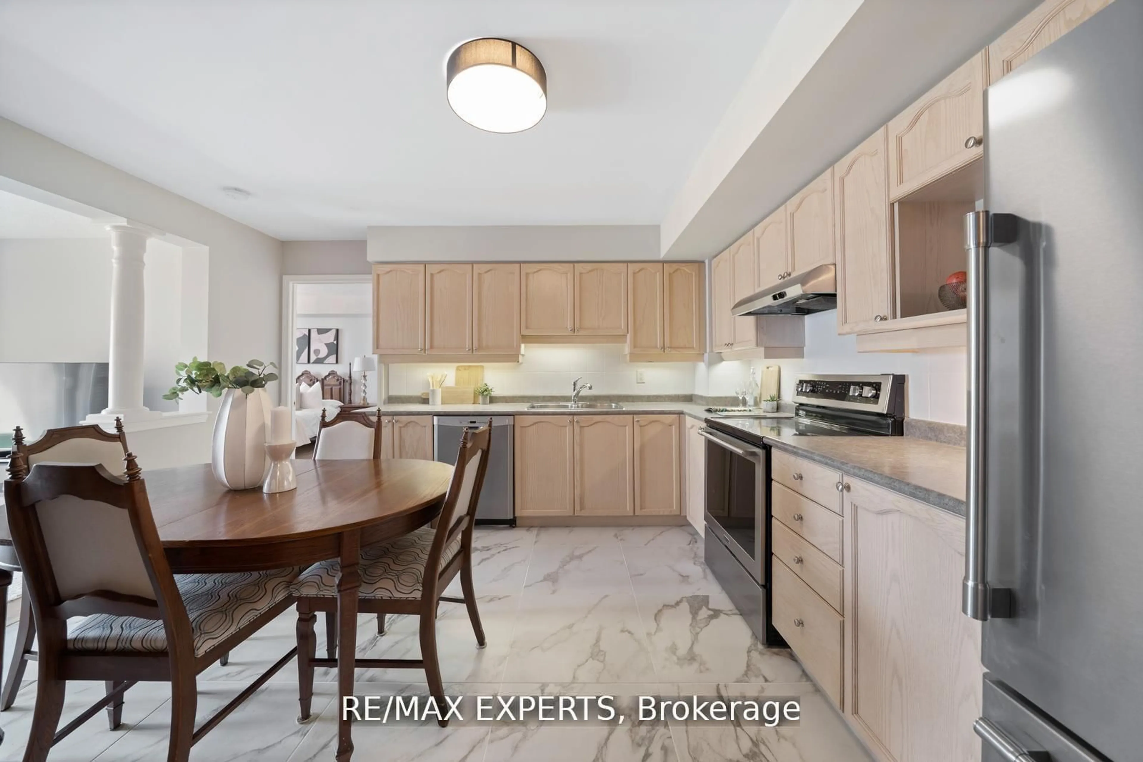 Open concept kitchen, ceramic/tile floor for 2500 Rutherford Rd #213, Vaughan Ontario L4K 5R1