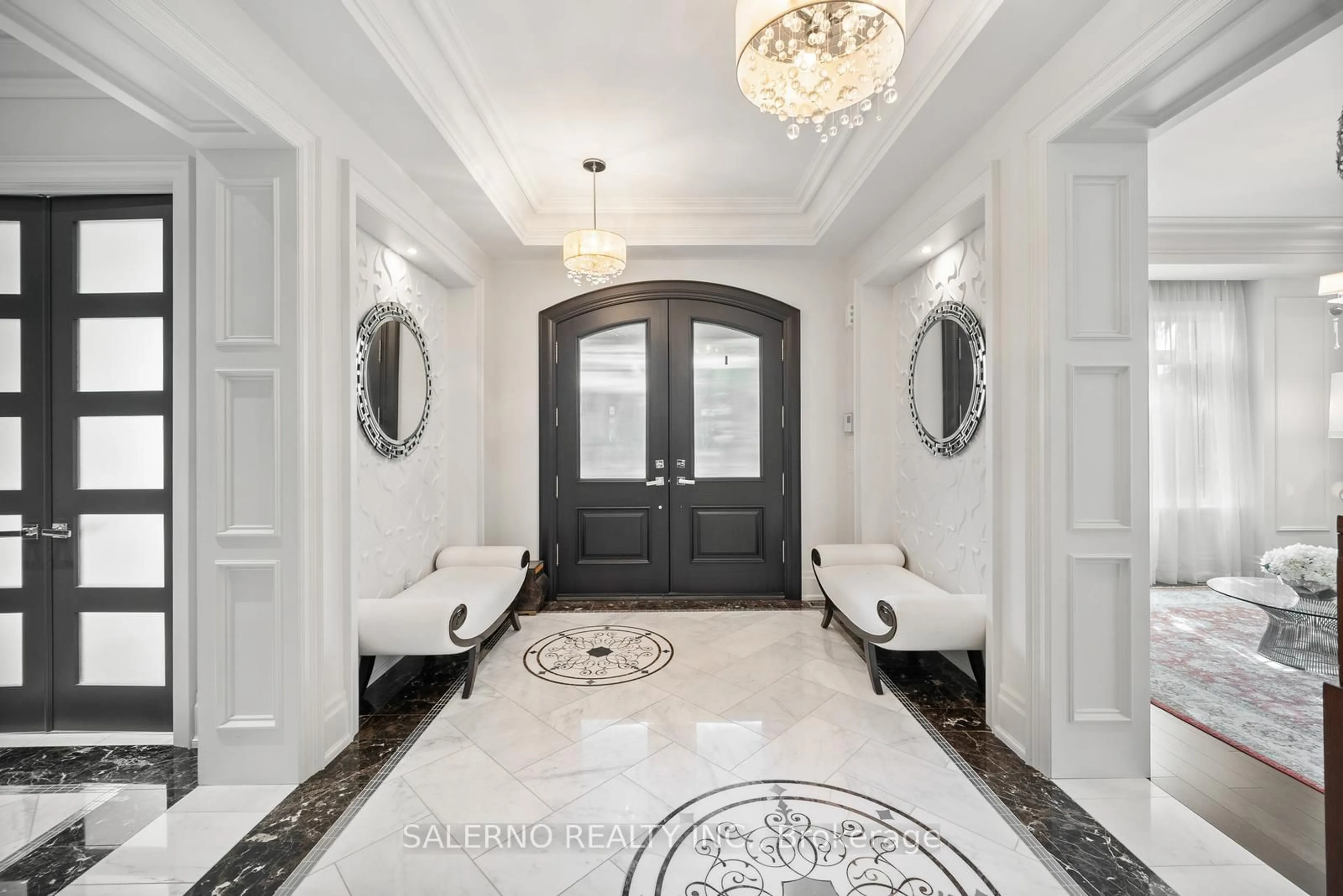 Indoor entryway for 8 Thornhill Ave, Vaughan Ontario L4J 1J4