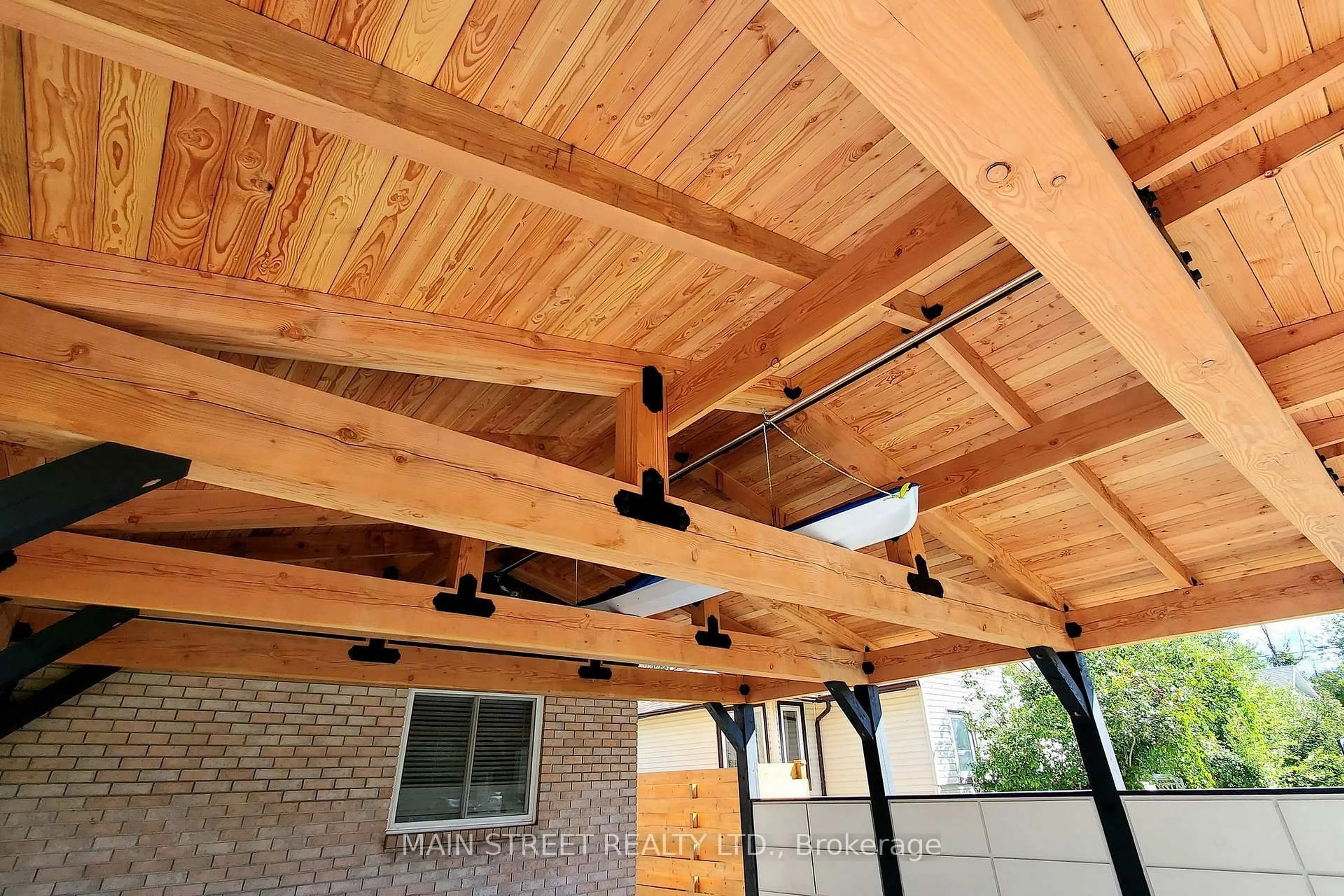 Patio, street for 350 Miami Dr, Georgina Ontario L4P 2Z7