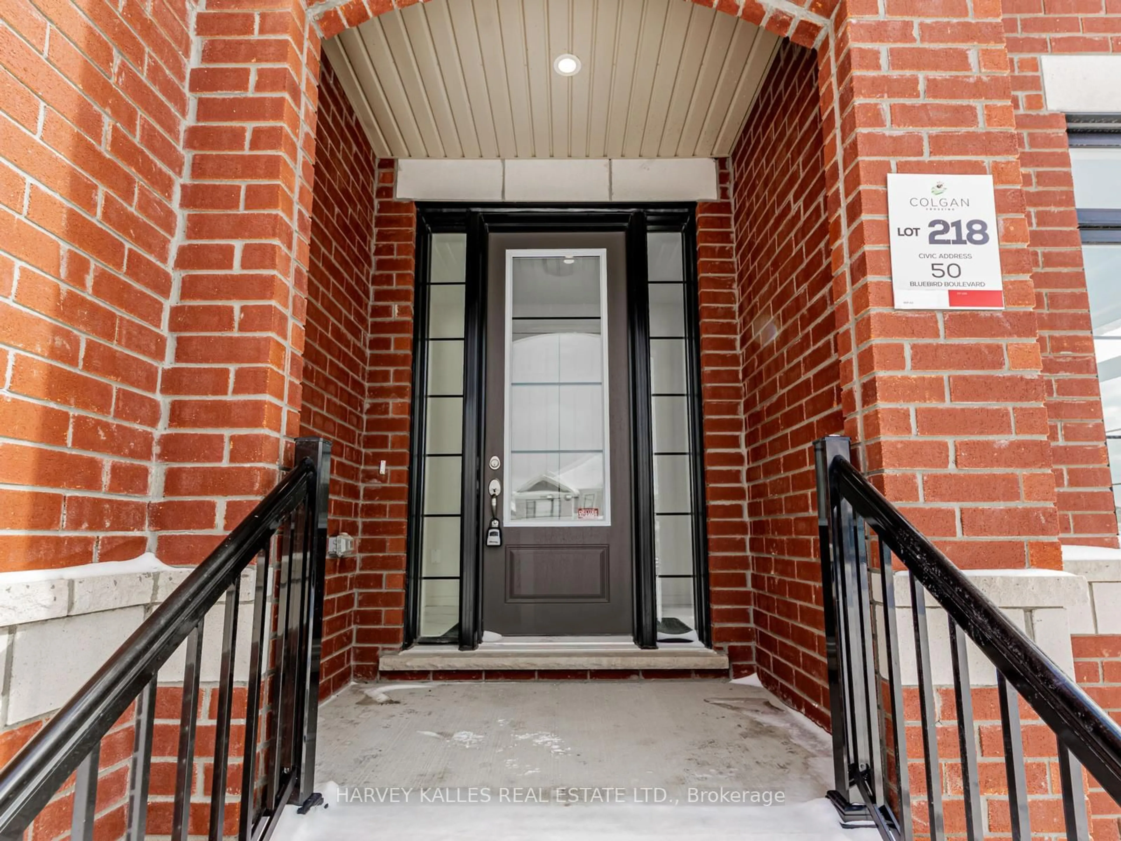 Indoor entryway for 50 Bluebird Blvd, Adjala-Tosorontio Ontario L0G 1W0