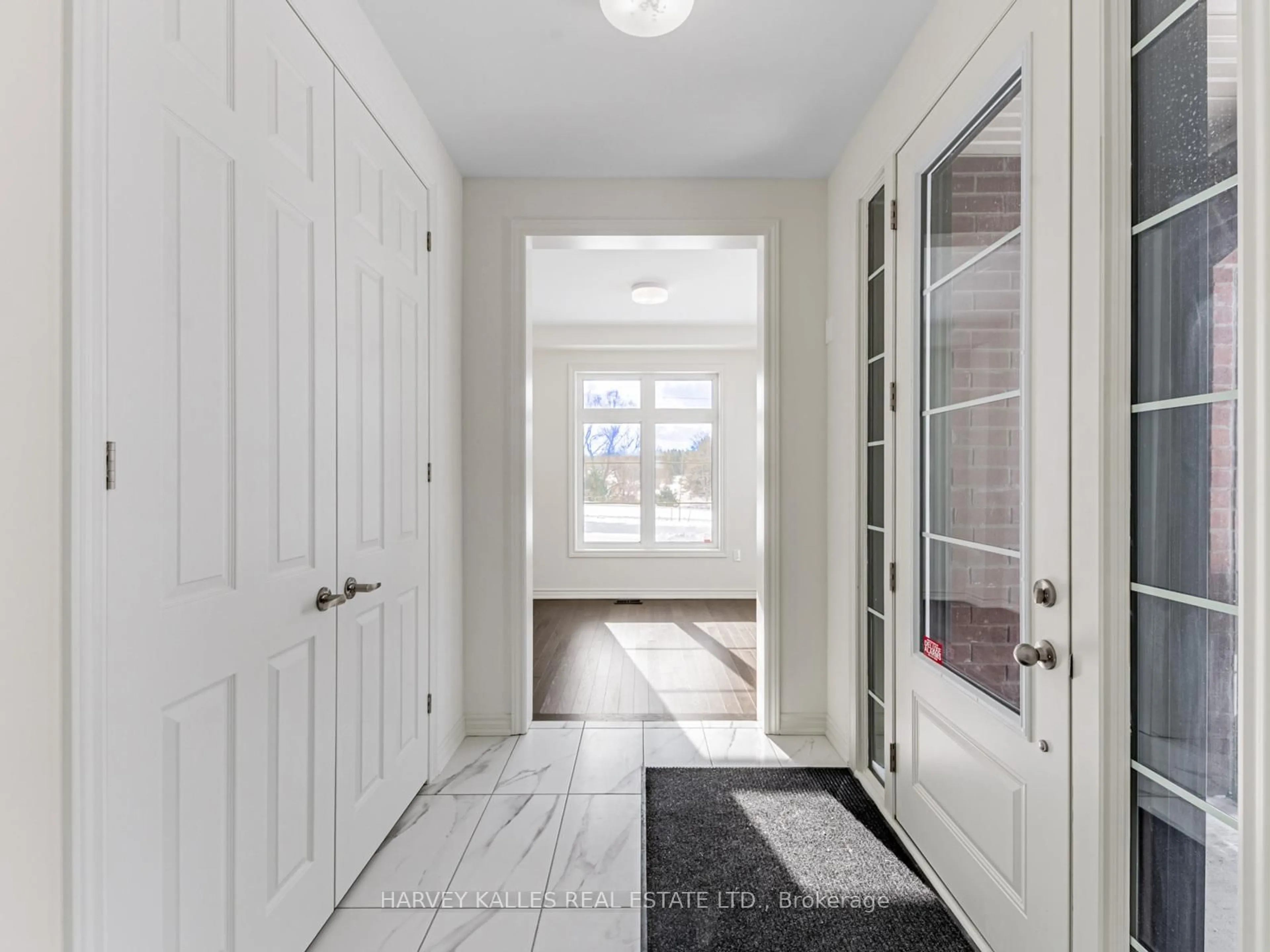 Indoor entryway for 50 Bluebird Blvd, Adjala-Tosorontio Ontario L0G 1W0