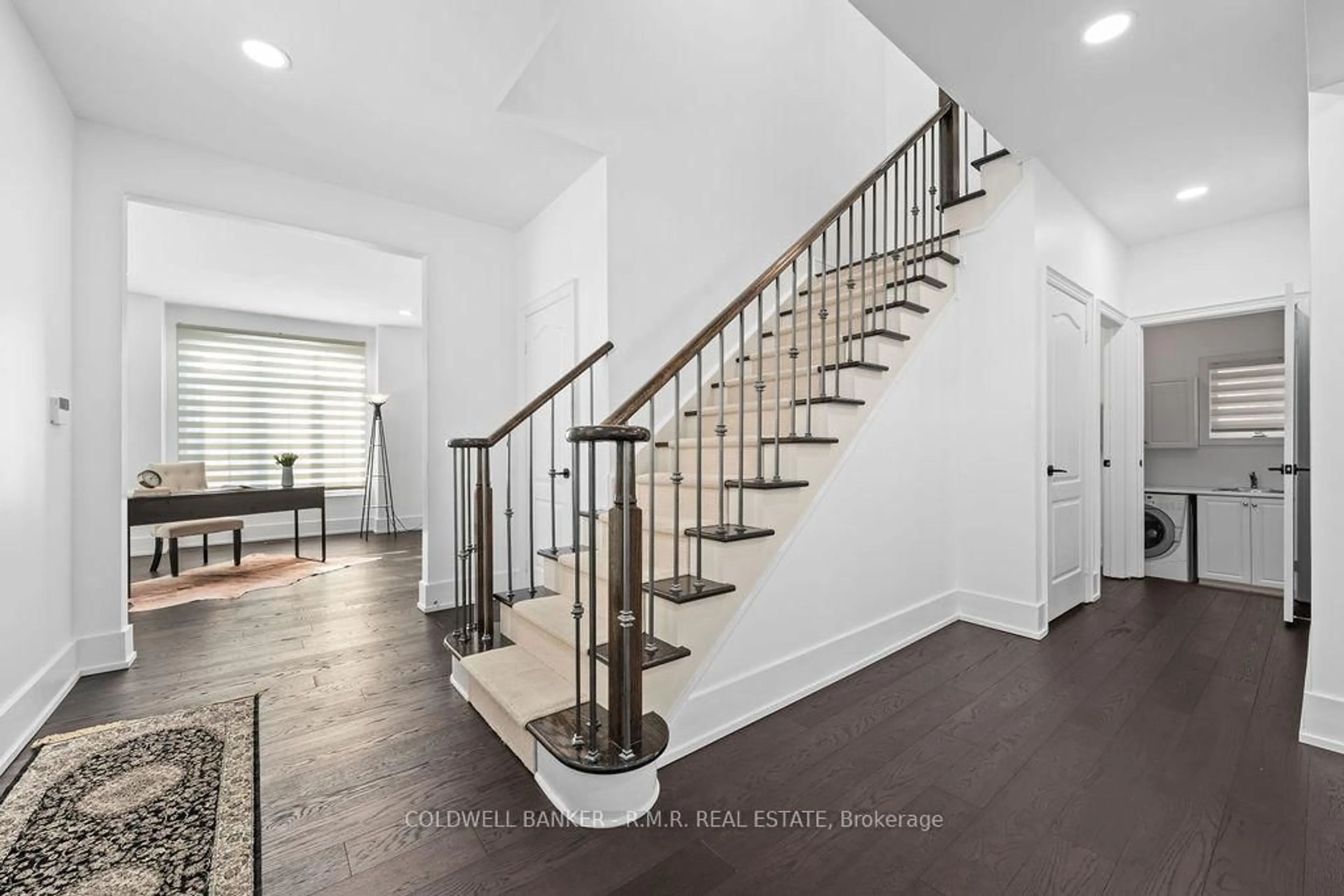 Stairs for 8 Valley Vista Dr, Vaughan Ontario L6A 0Z2