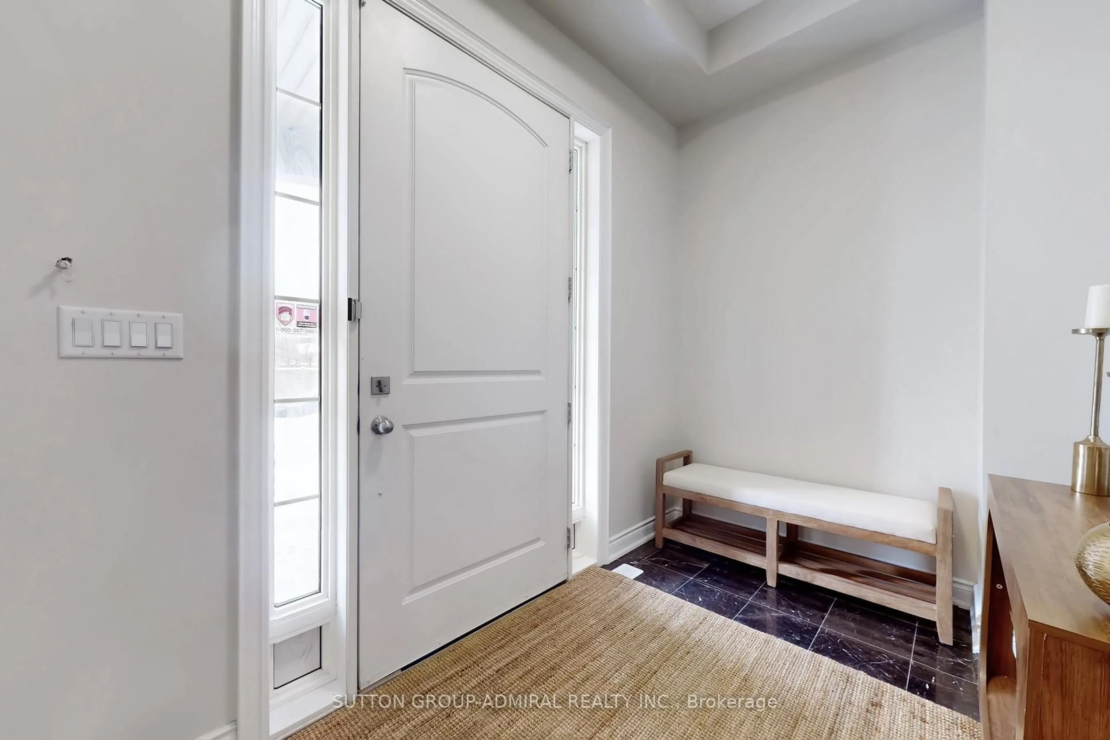 Indoor entryway for 85 Coral Acres Dr, Vaughan Ontario L6A 4K8