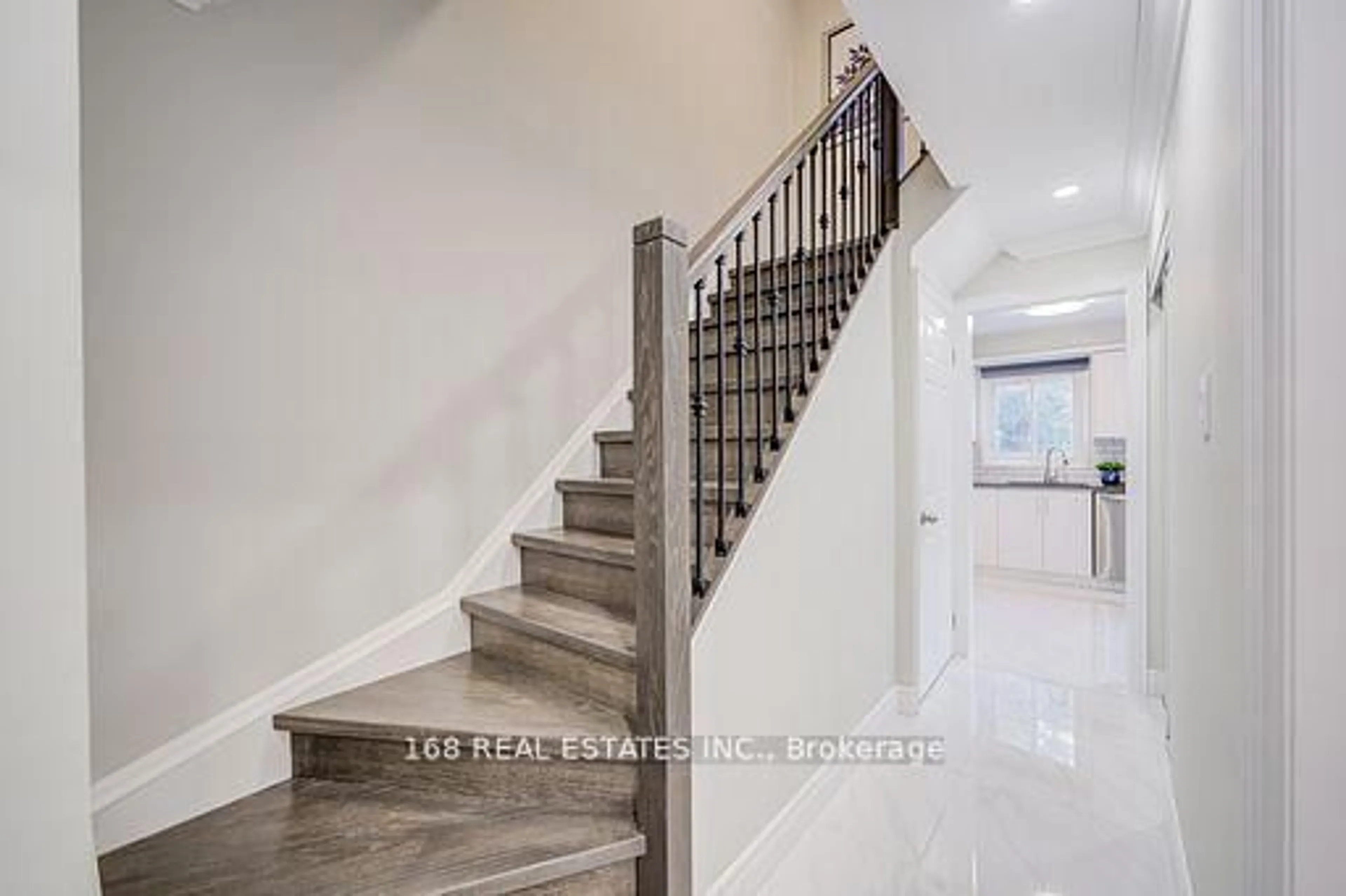 Stairs for 65 Rejane Cres, Vaughan Ontario L4J 5A2