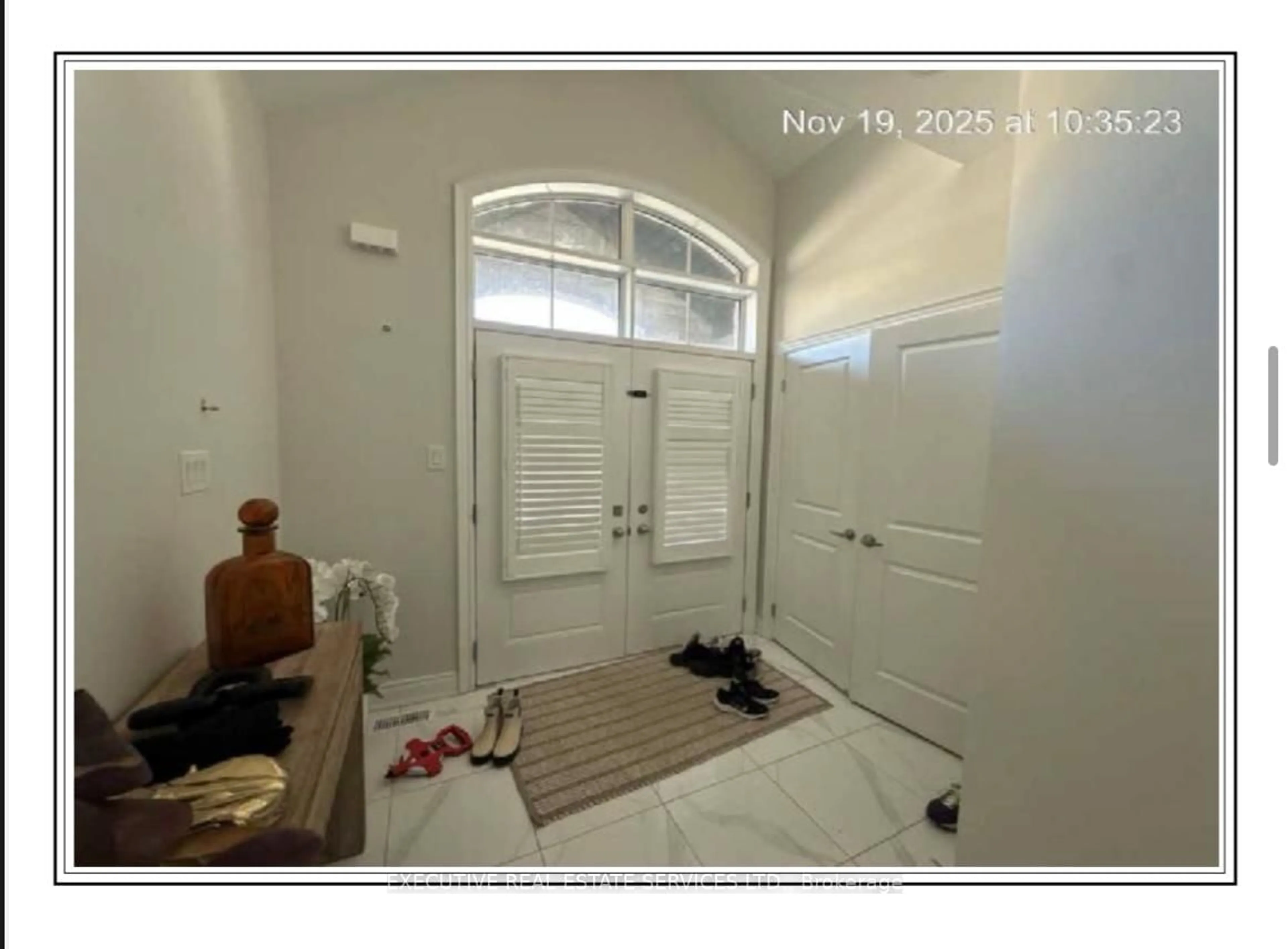 Indoor entryway for 1165 Wickham Rd, Innisfil Ontario L9S 0R1