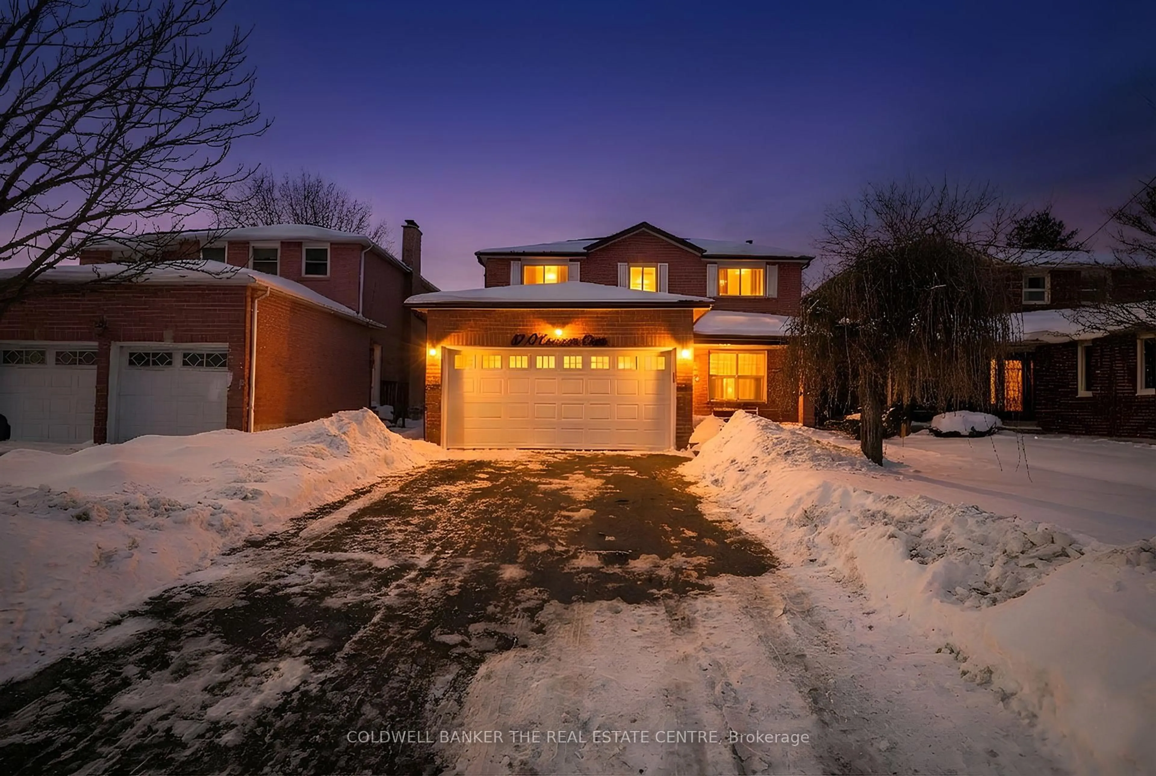 A pic from outside/outdoor area/front of a property/back of a property/a pic from drone, street for 87 O'Connor Cres, Richmond Hill Ontario L4C 7N9