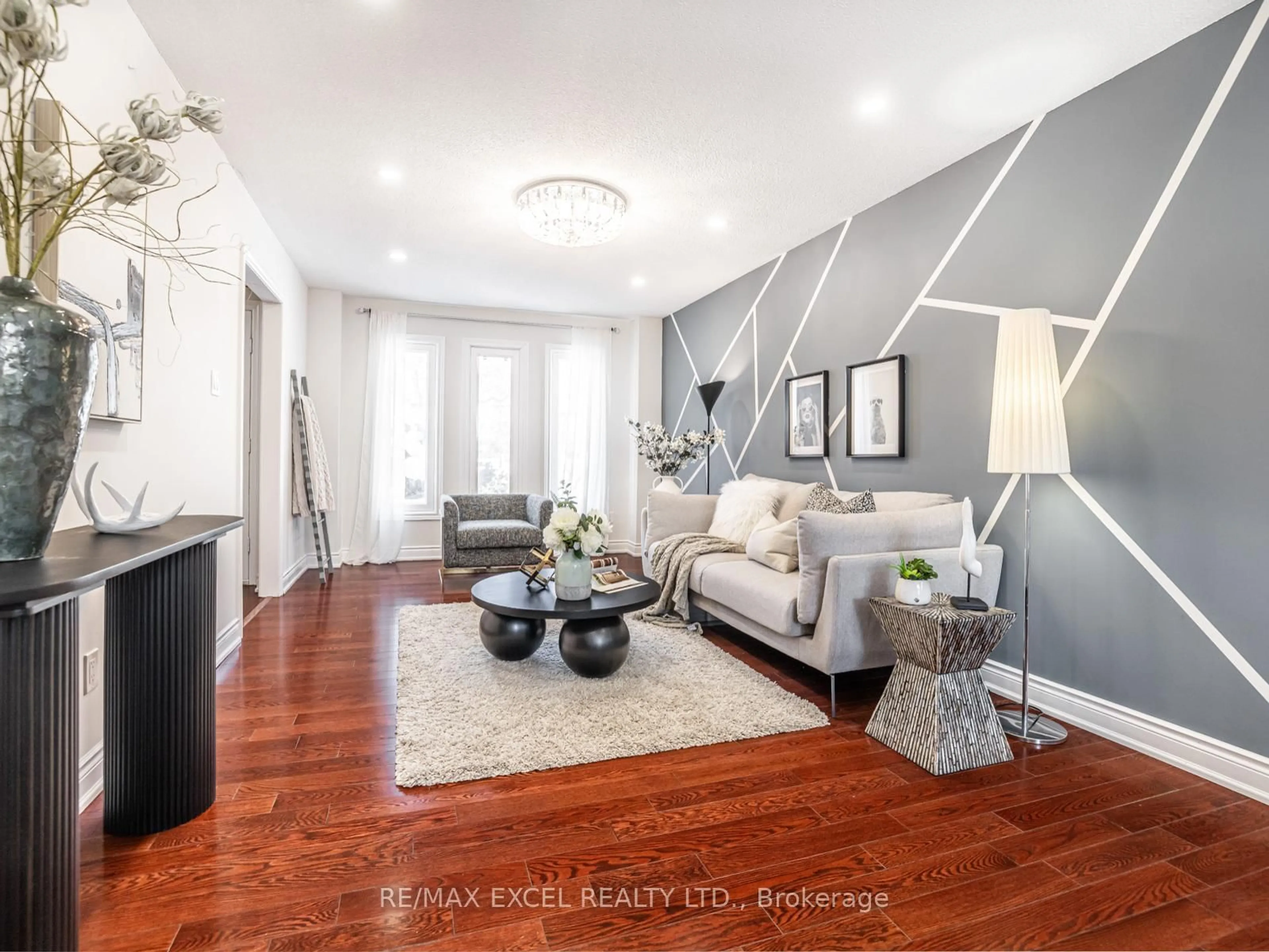 Living room with furniture, unknown for 9 Shadlock St, Markham Ontario L3S 3E1