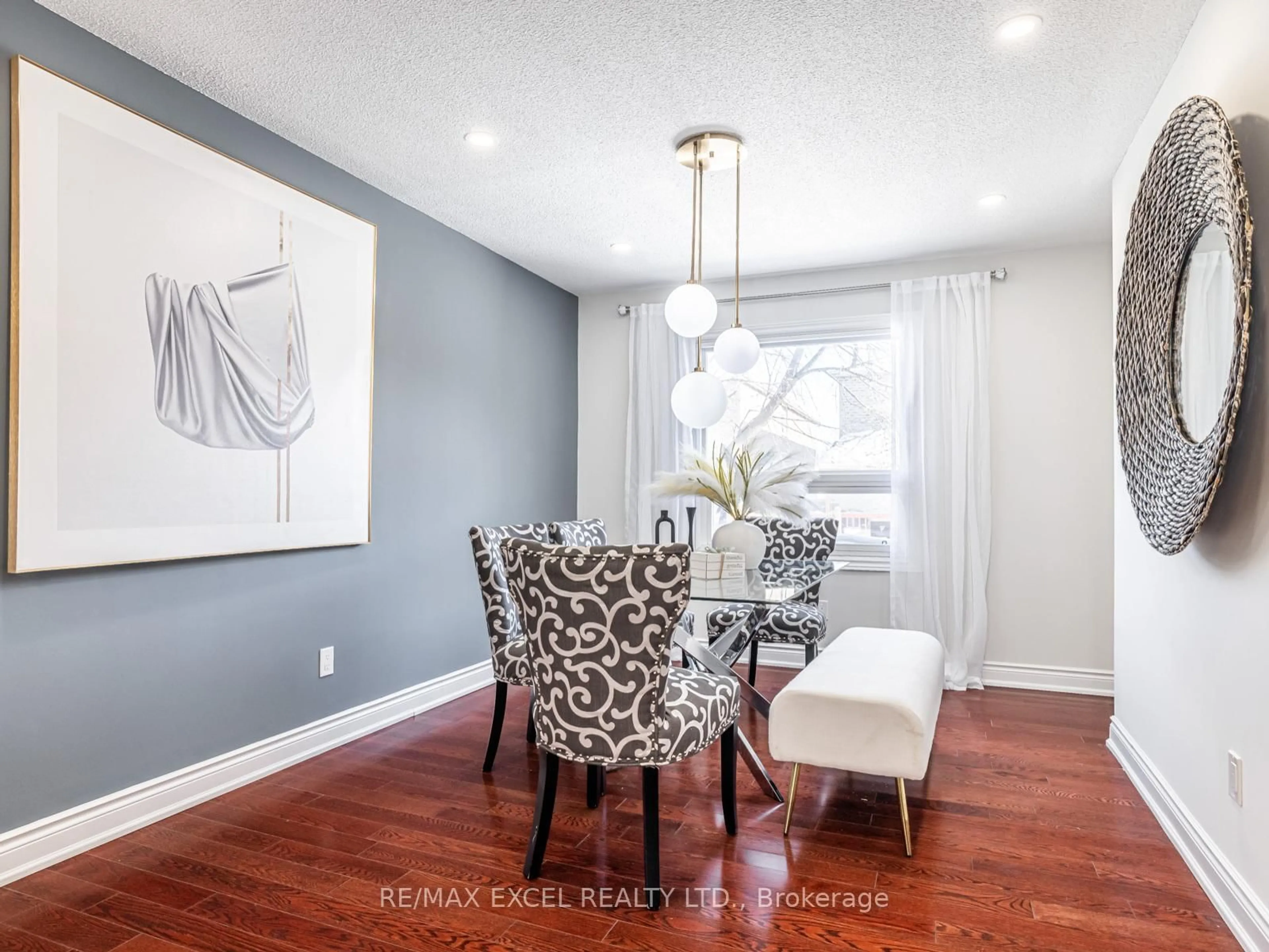Dining room, wood/laminate floor for 9 Shadlock St, Markham Ontario L3S 3E1