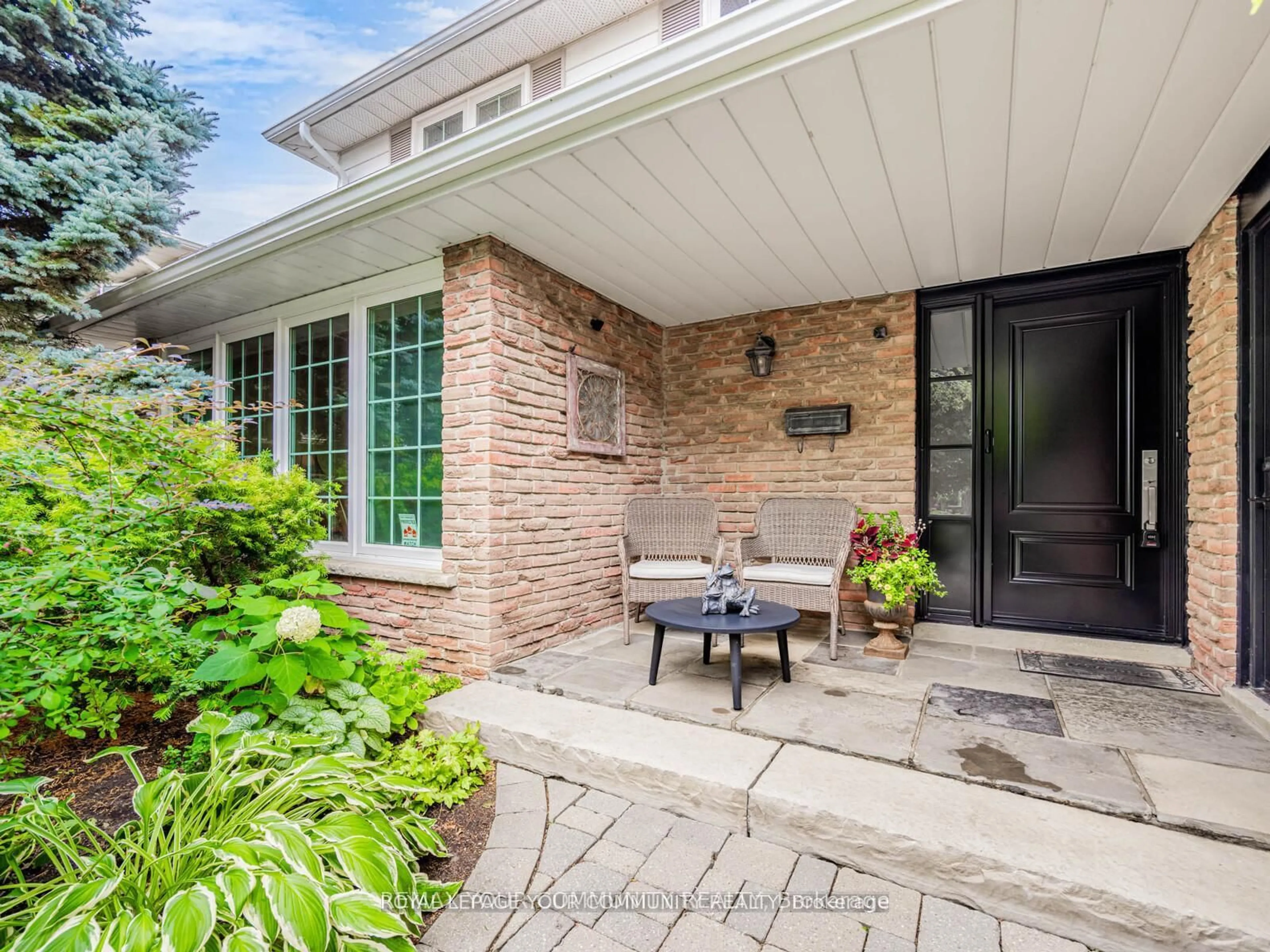 Home with brick exterior material, street for 10 Banquo Rd, Markham Ontario L3T 3H1