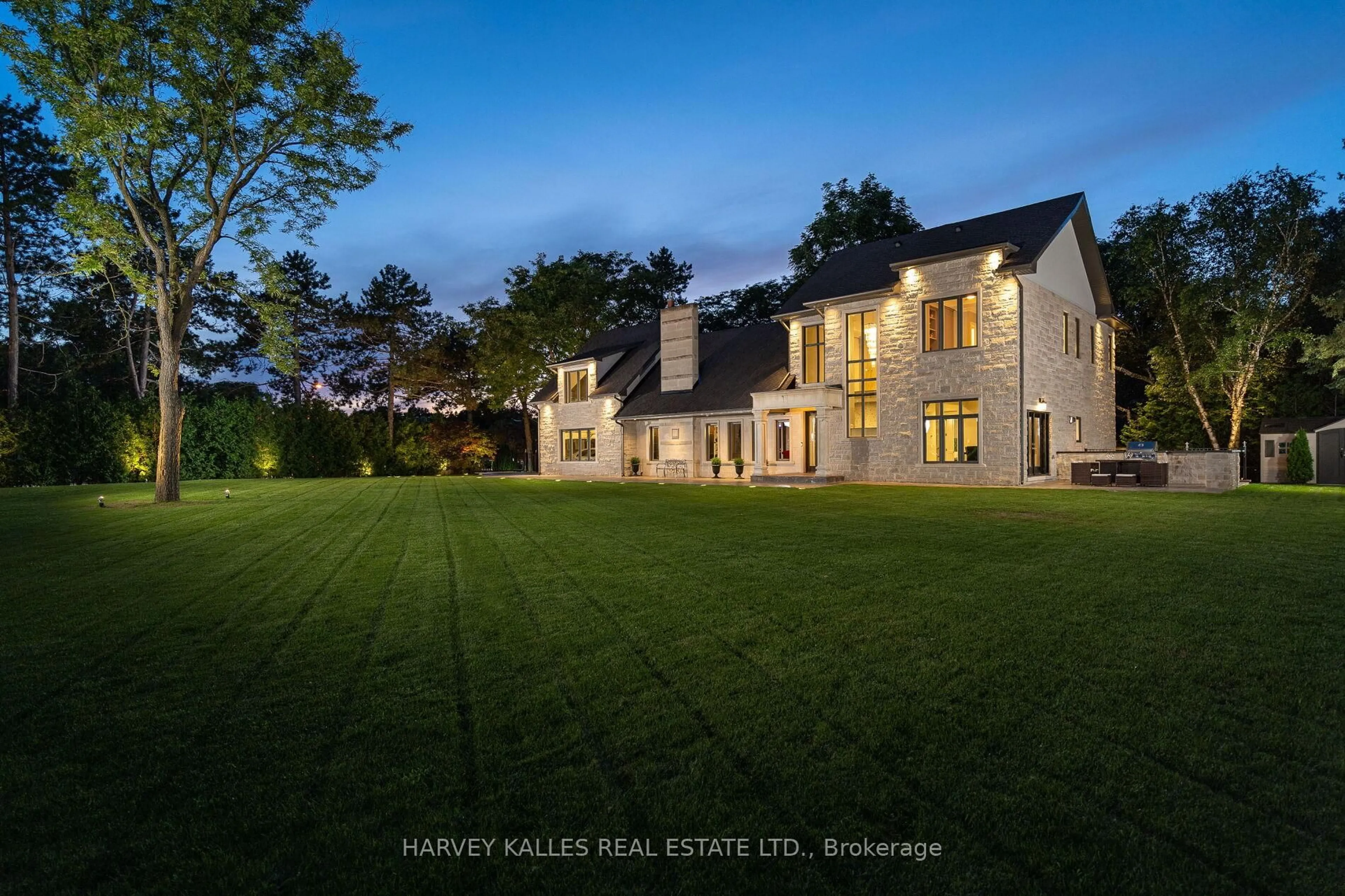 A pic from outside/outdoor area/front of a property/back of a property/a pic from drone, unknown for 3 Oakbank Rd, Vaughan Ontario L4J 2B8