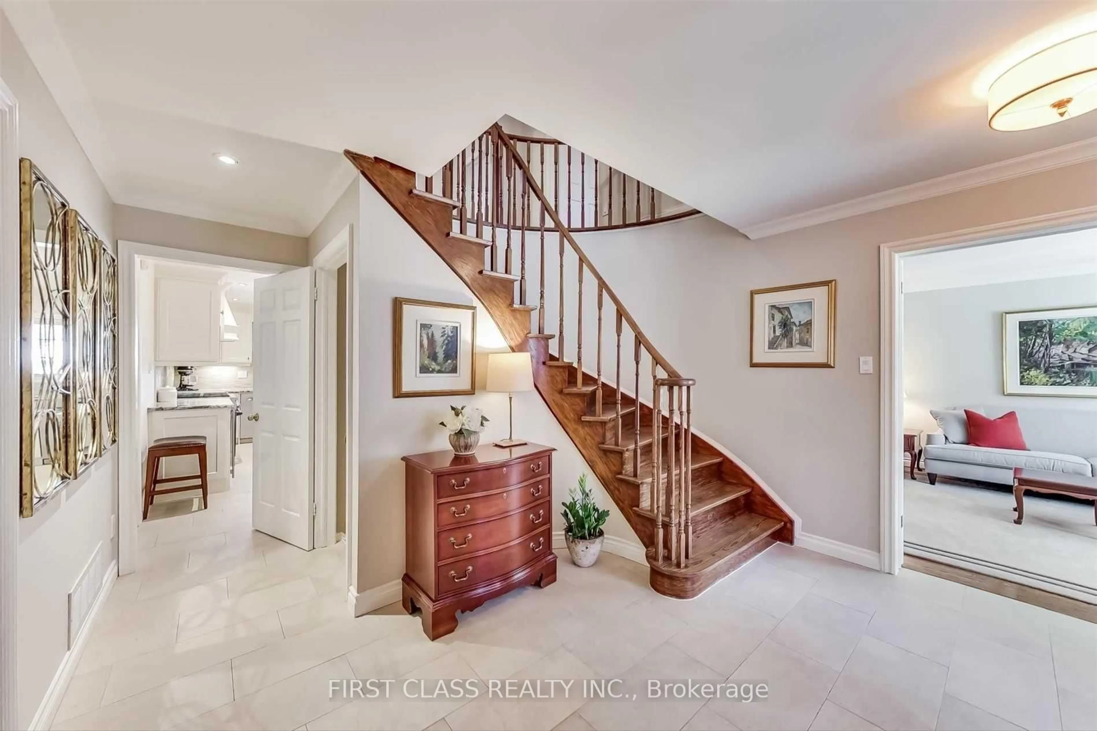 Stairs for 20 East Dr, Markham Ontario L6G 1A4