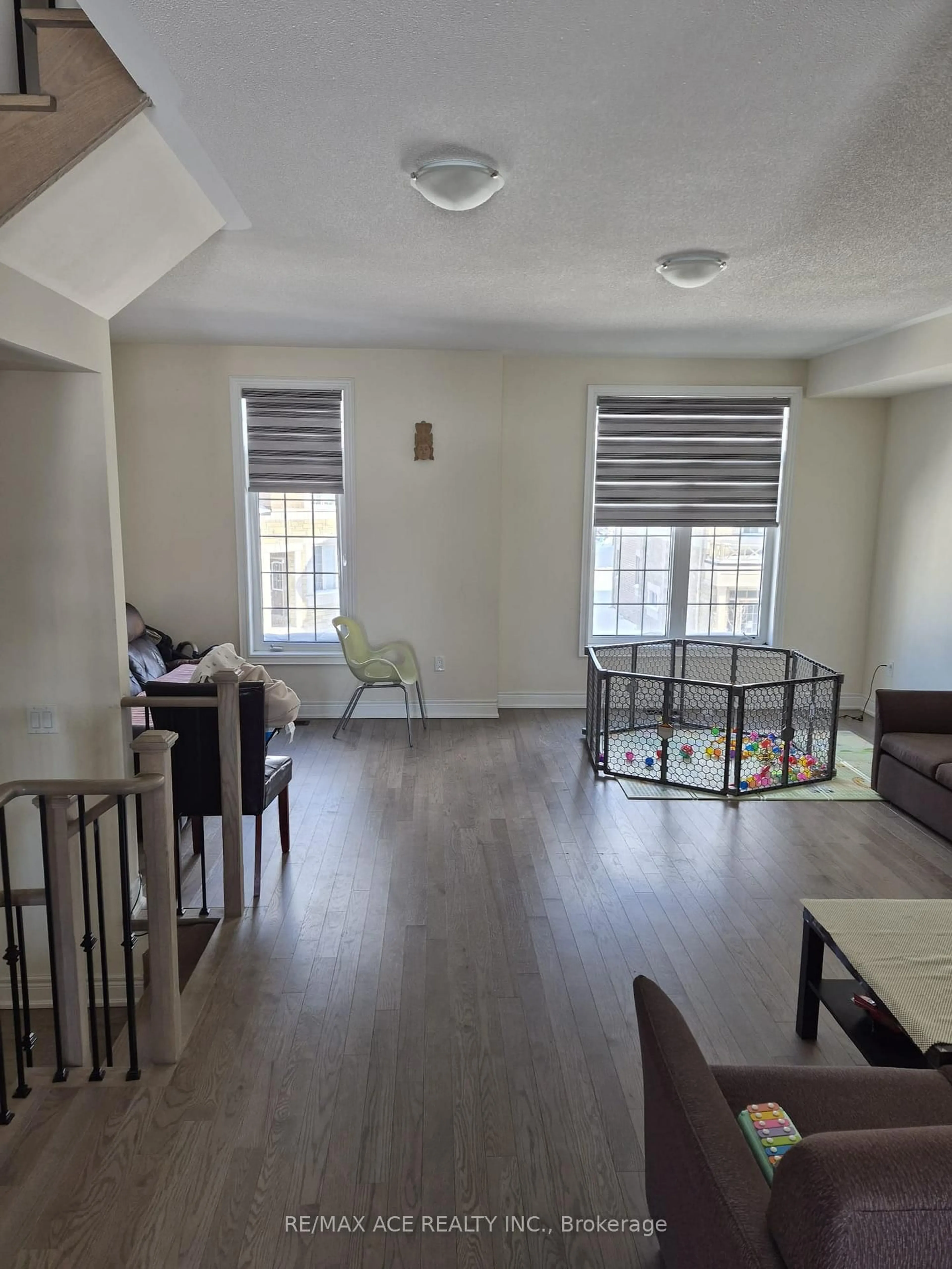 A pic of a room for 32 Andress Way, Markham Ontario L3S 0E9