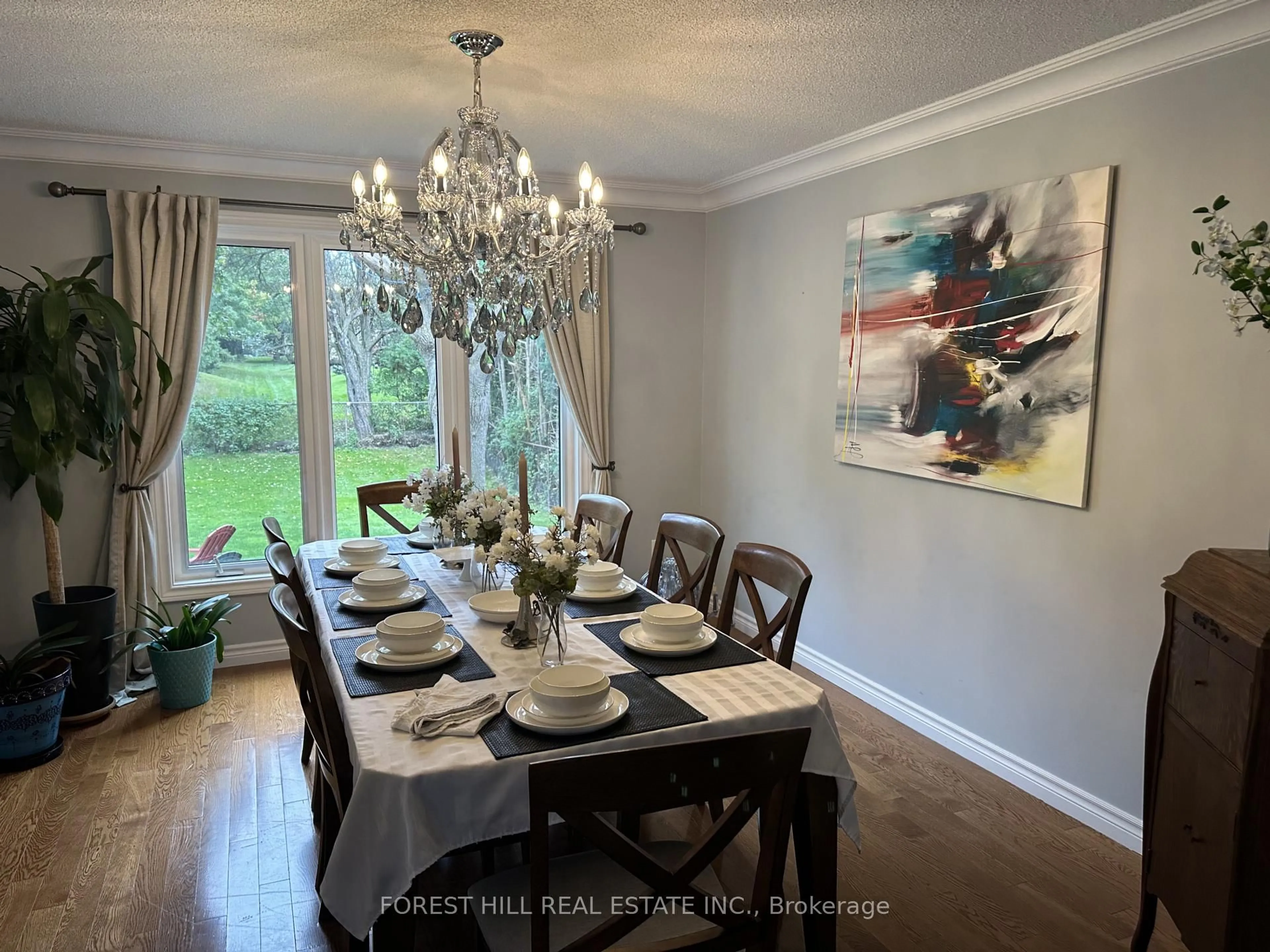 Dining room, wood/laminate floor for 46 William St, East Gwillimbury Ontario L0G 1V0
