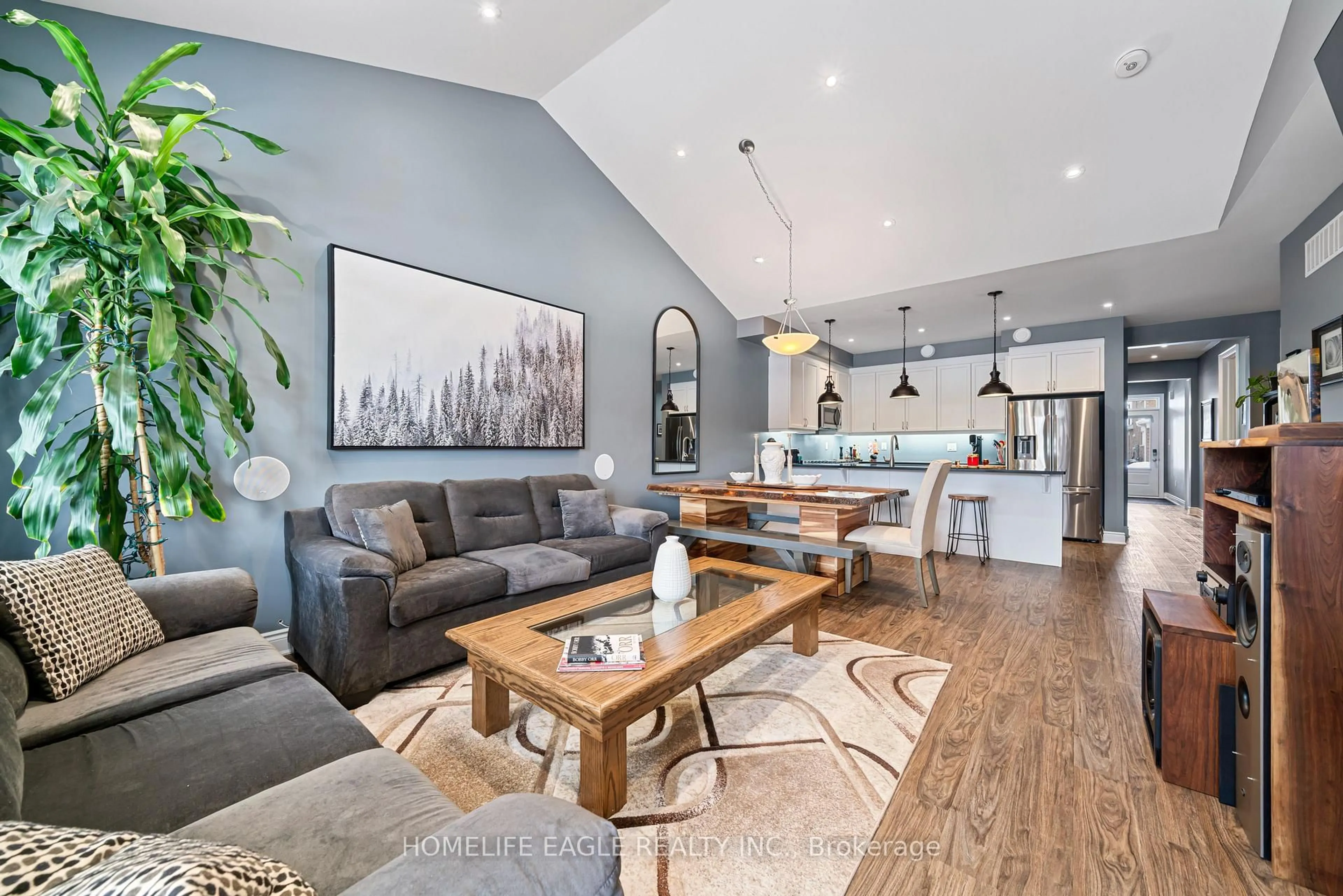 Open concept kitchen, unknown for 2962 Murphy Pl, Innisfil Ontario L9S 0S1