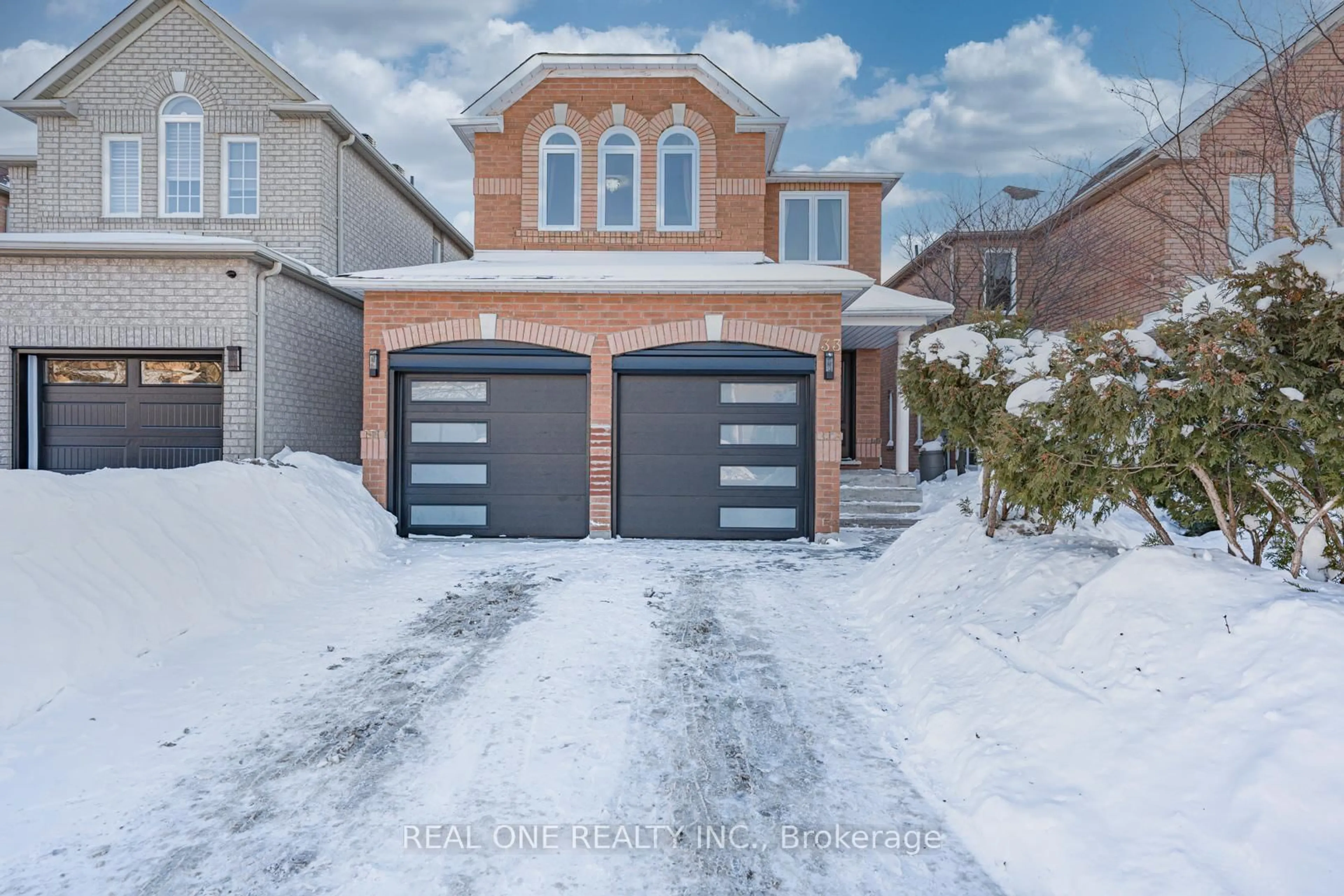 Home with brick exterior material, street for 33 Formosa Dr, Richmond Hill Ontario L4S 1S6