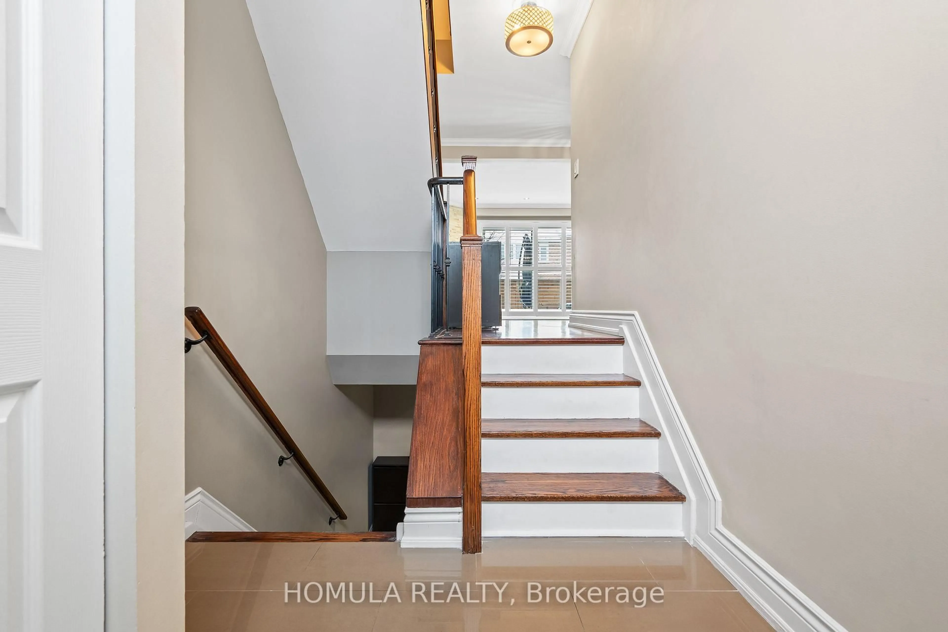 Unknown for 211 Woodbridge Ave #5, Vaughan Ontario L4L 2T1