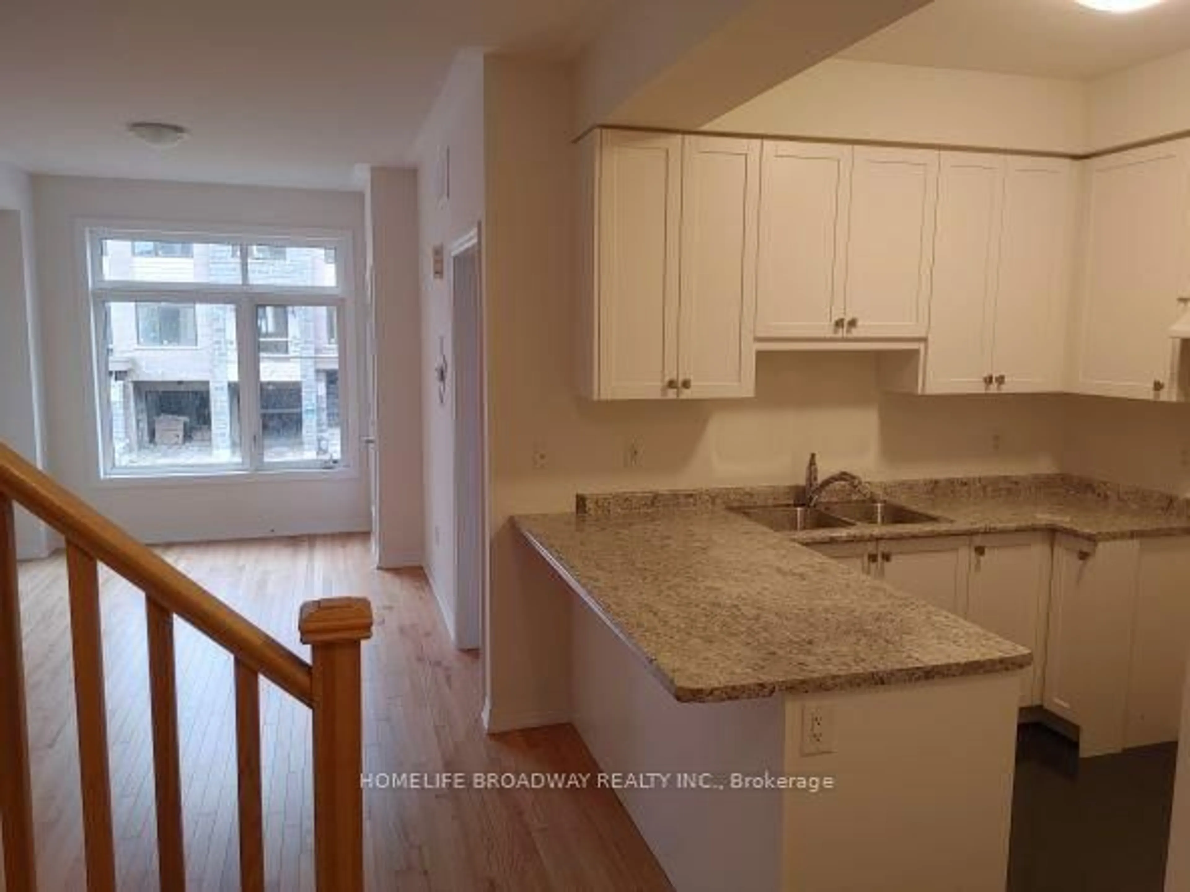 Standard kitchen, unknown for 56 Delano Way, Newmarket Ontario L3X 0L4