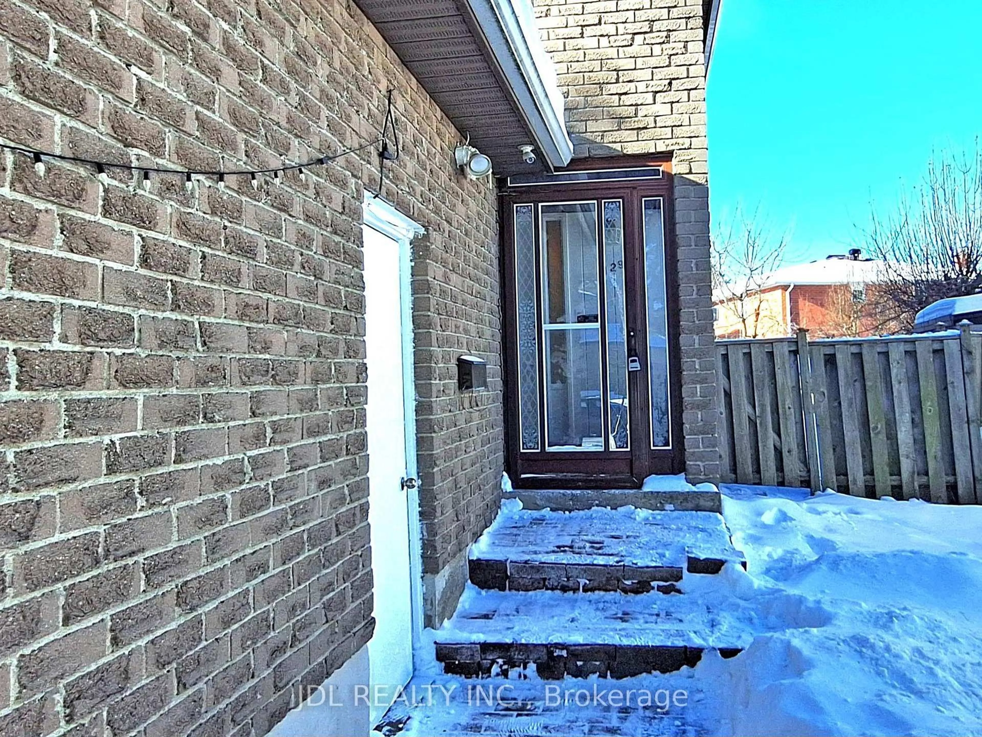 Indoor entryway for 129 Appleby Cres, Markham Ontario L3R 4L1