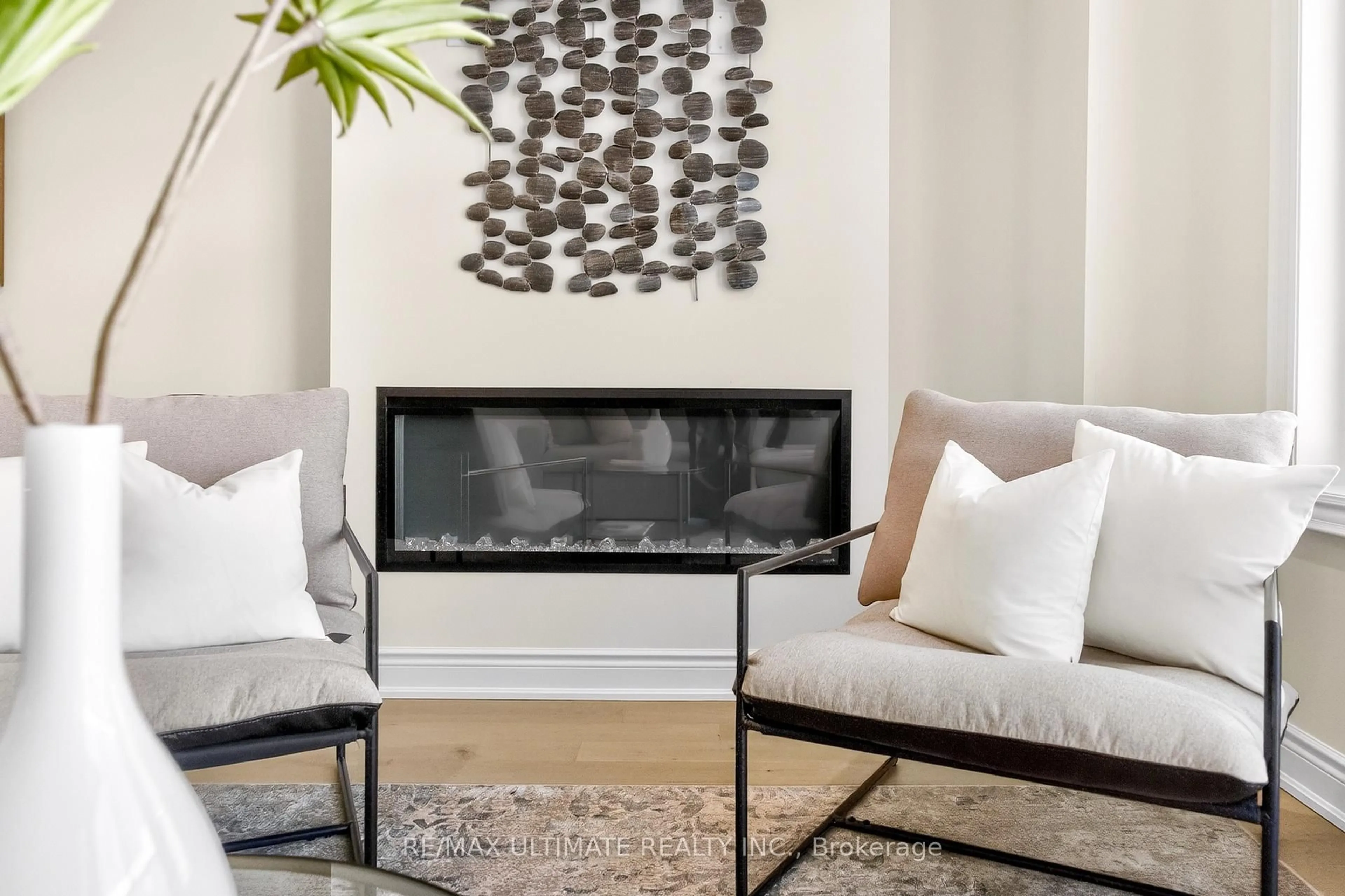 Living room with furniture, unknown for 12 Singhampton Rd, Vaughan Ontario L4H 5J6