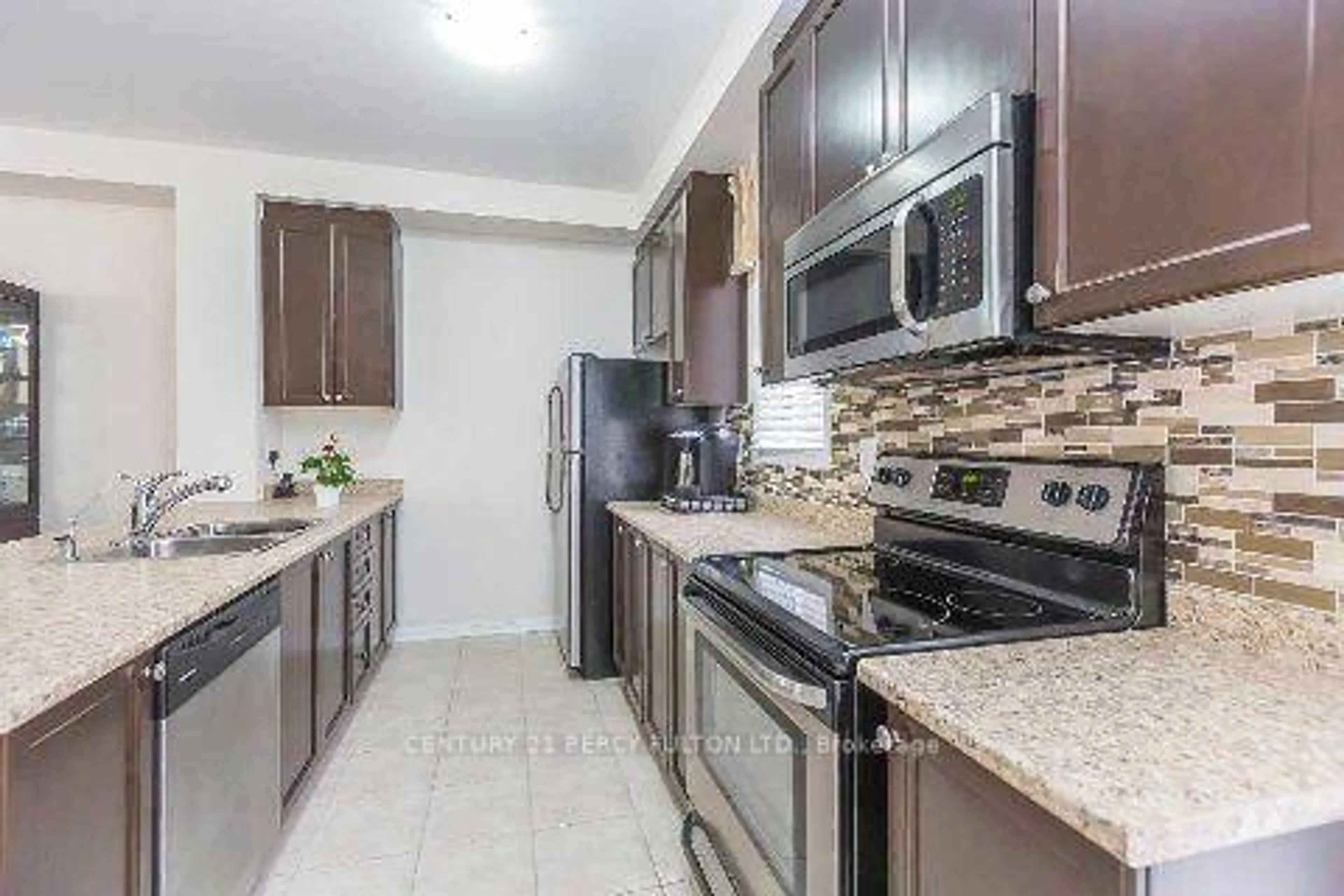 Standard kitchen, ceramic/tile floor for 30 Terry Fox St, Markham Ontario L6B 0W4